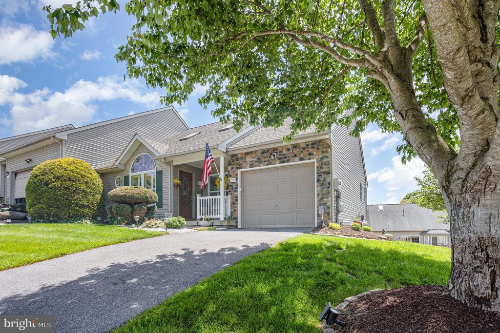 Photo of 29 Knollwood Road, MILLERSVILLE, PA 17551 (MLS # PALA2069760)