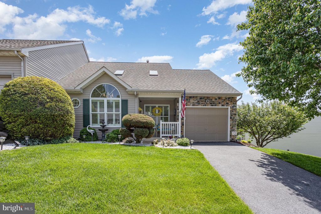 Photo of 29 Knollwood Road, MILLERSVILLE, PA 17551 (MLS # PALA2069760)