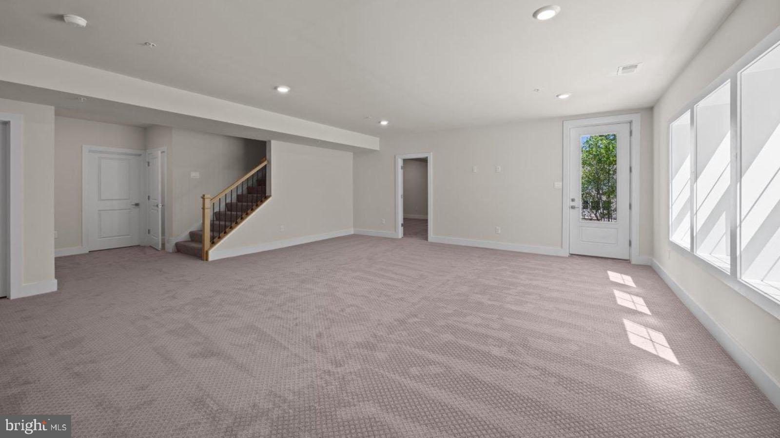 STILLVIEW ACRES - Residential