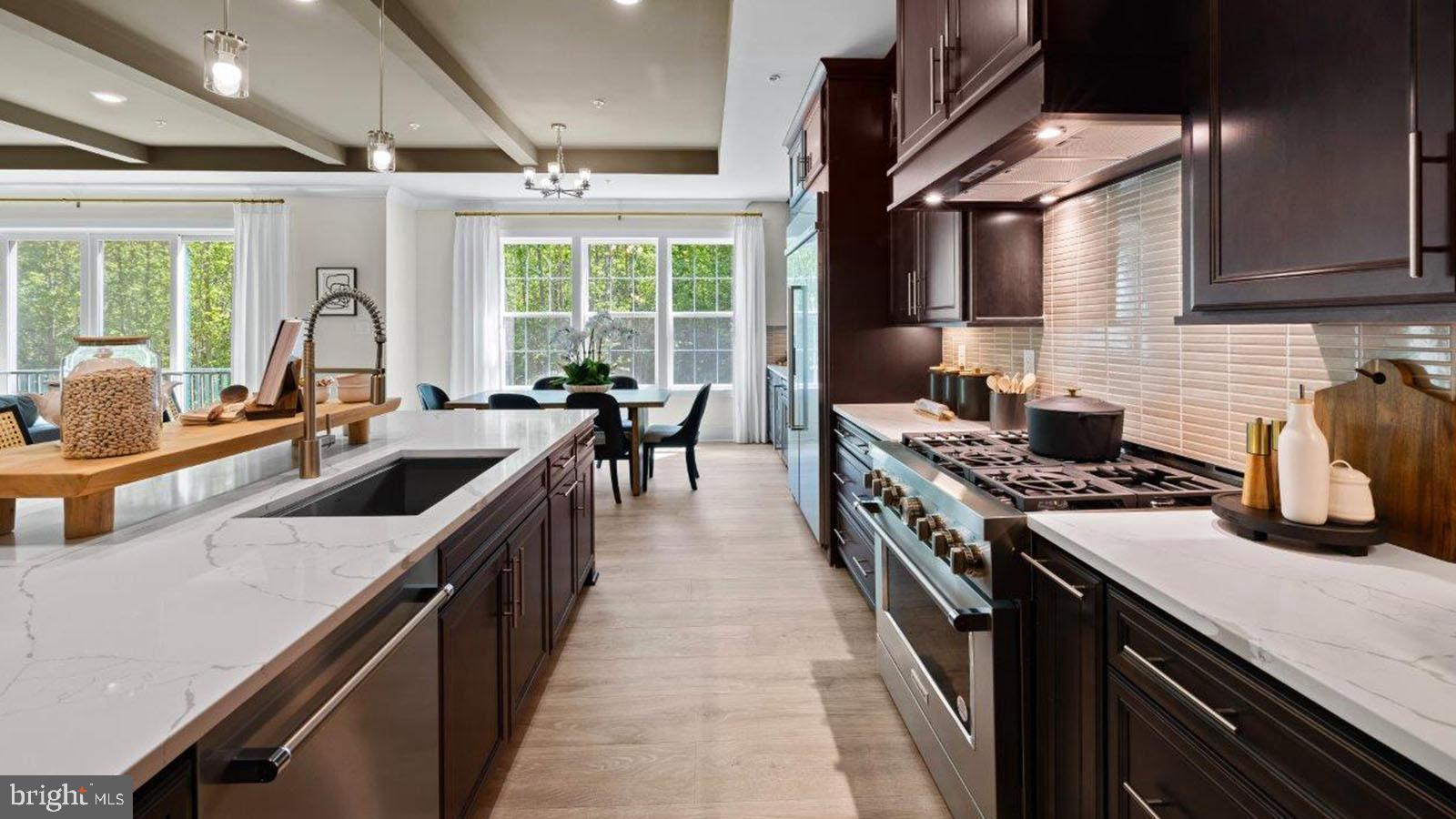 STILLVIEW ACRES - Residential