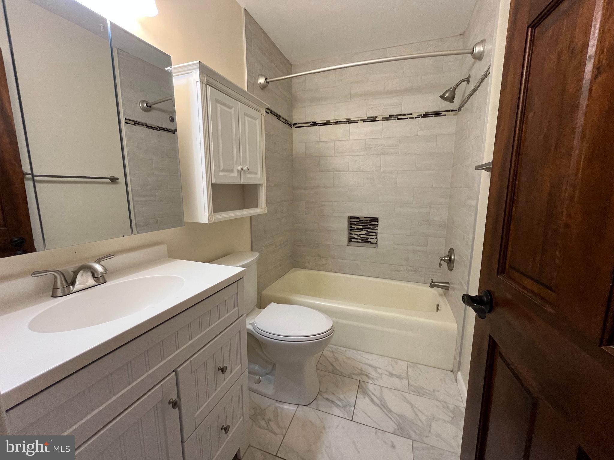 GRAHAM PARK SHORES - Residential