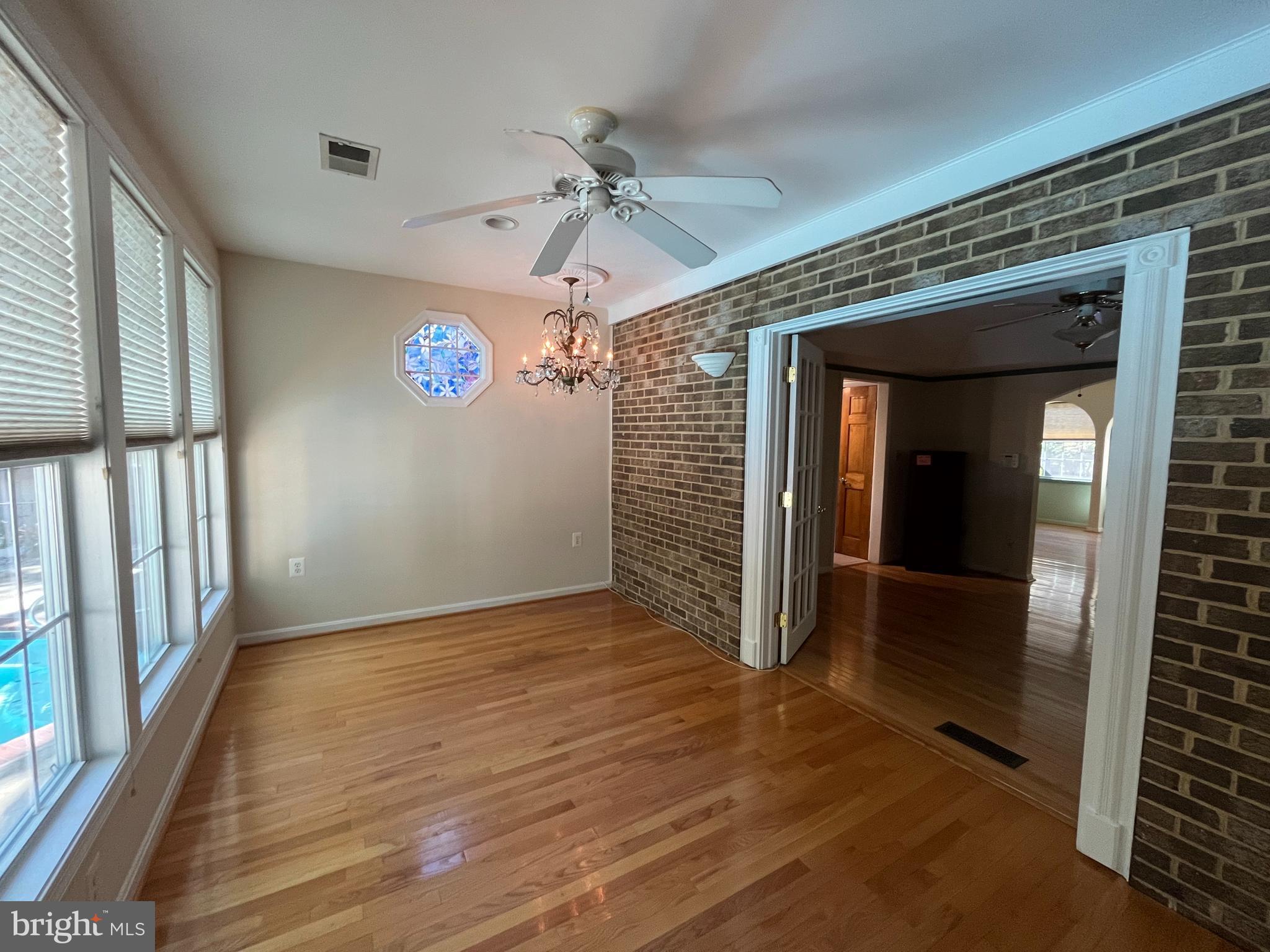 GRAHAM PARK SHORES - Residential