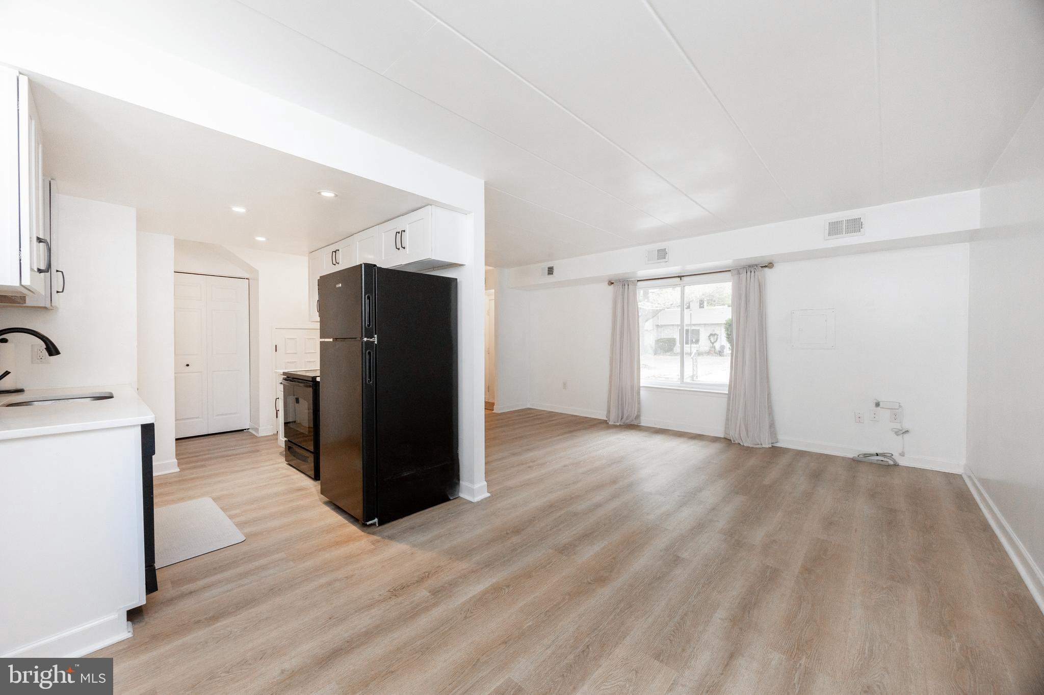 VILLAGE WALK - Residential Lease