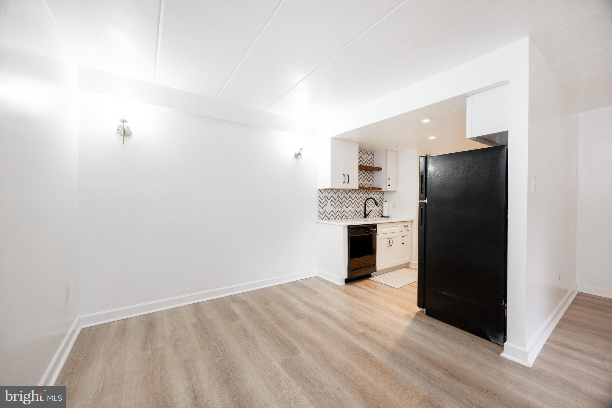 VILLAGE WALK - Residential Lease