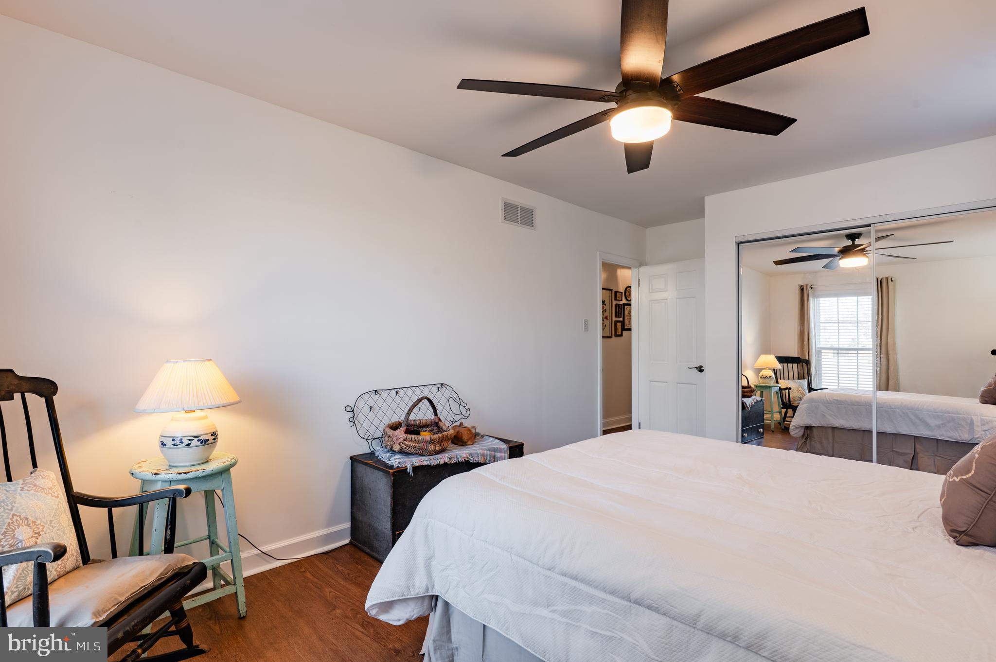 HILLCRESTSHIRE - Residential