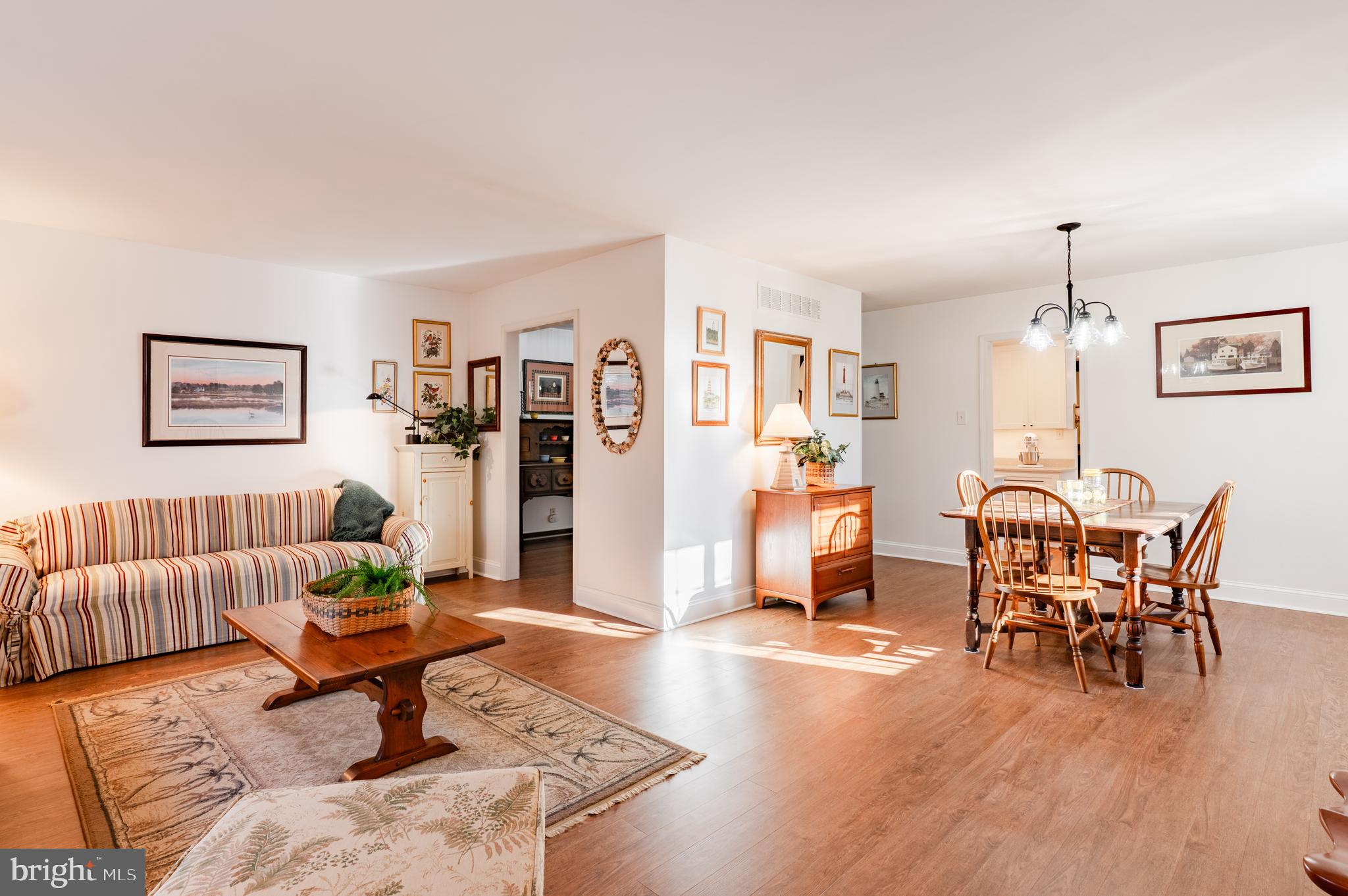 HILLCRESTSHIRE - Residential