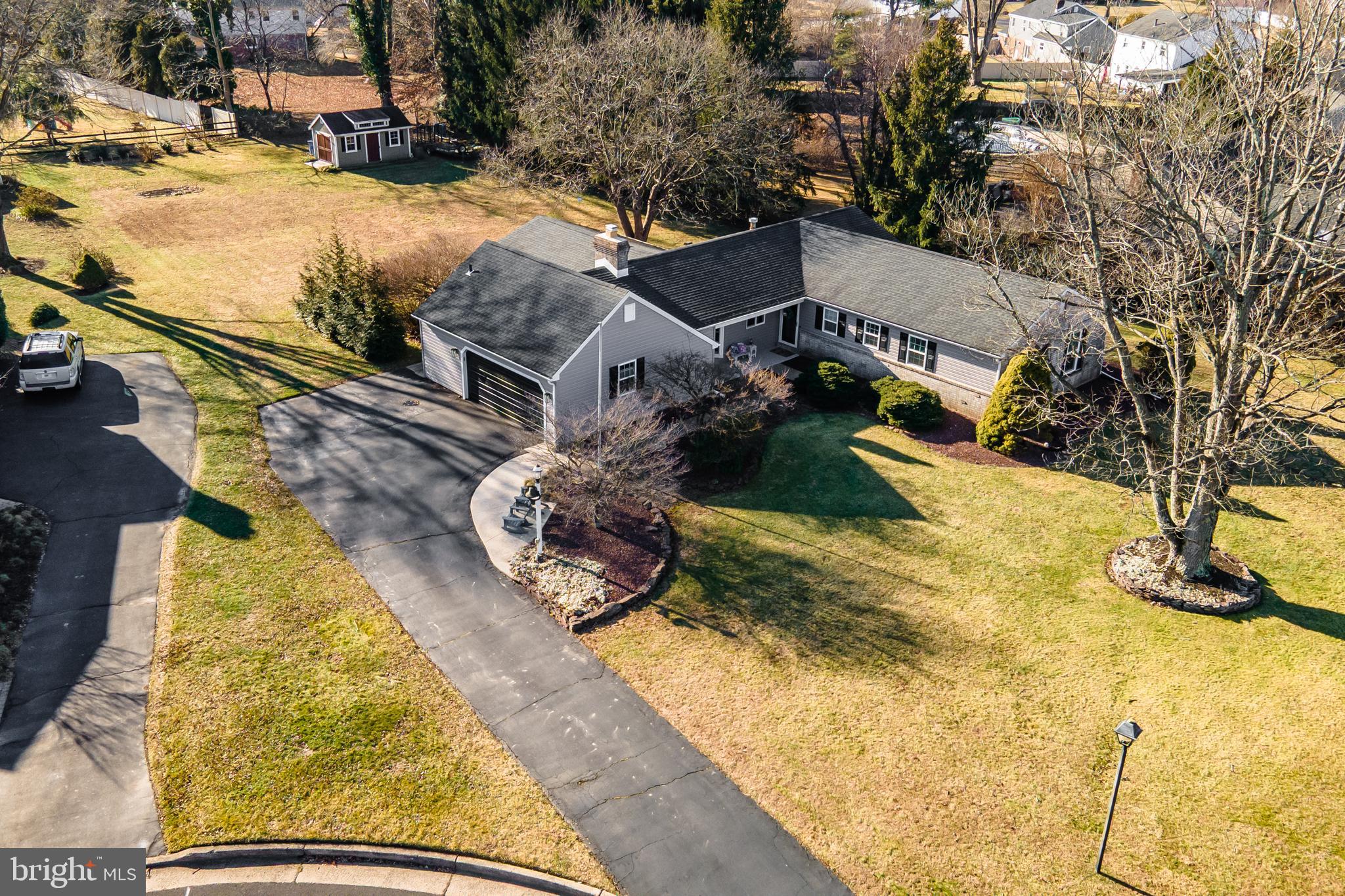 HILLCRESTSHIRE - Residential