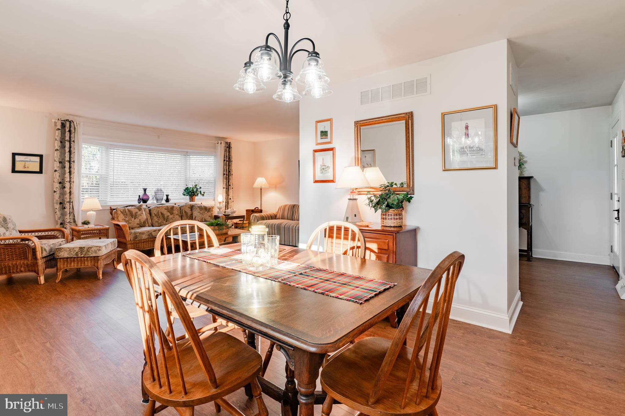 HILLCRESTSHIRE - Residential