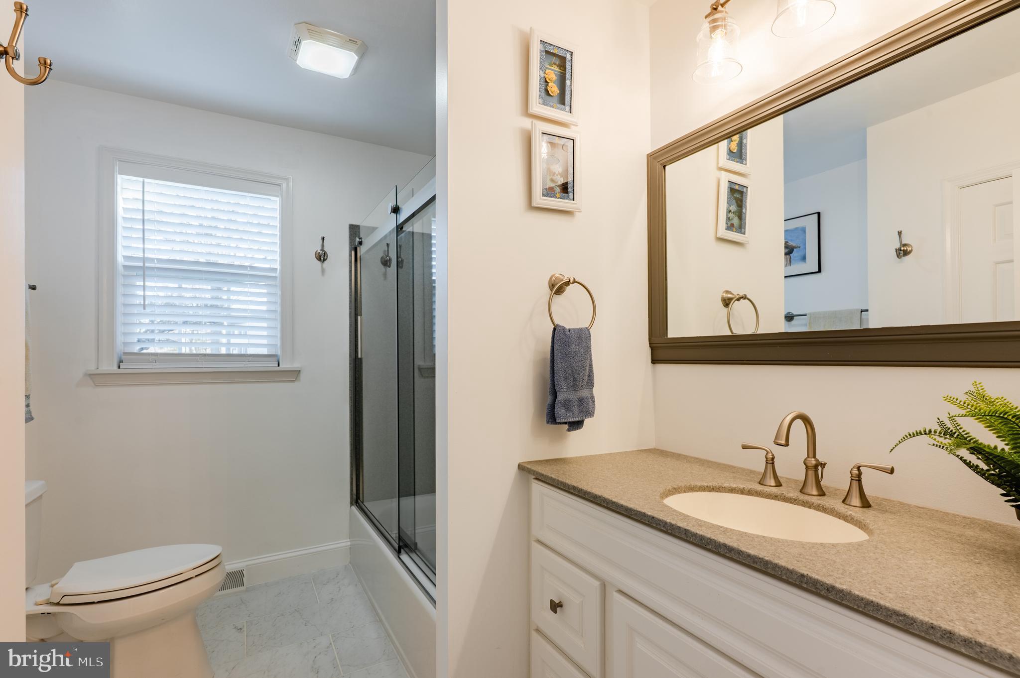 HILLCRESTSHIRE - Residential