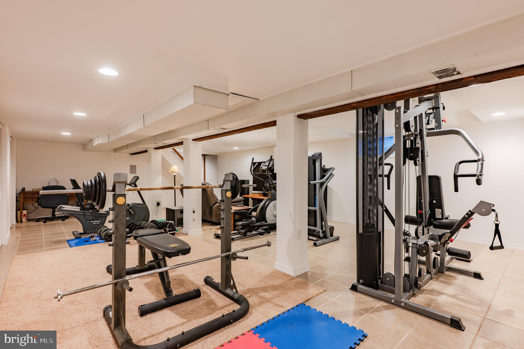 HILLCRESTSHIRE - Residential