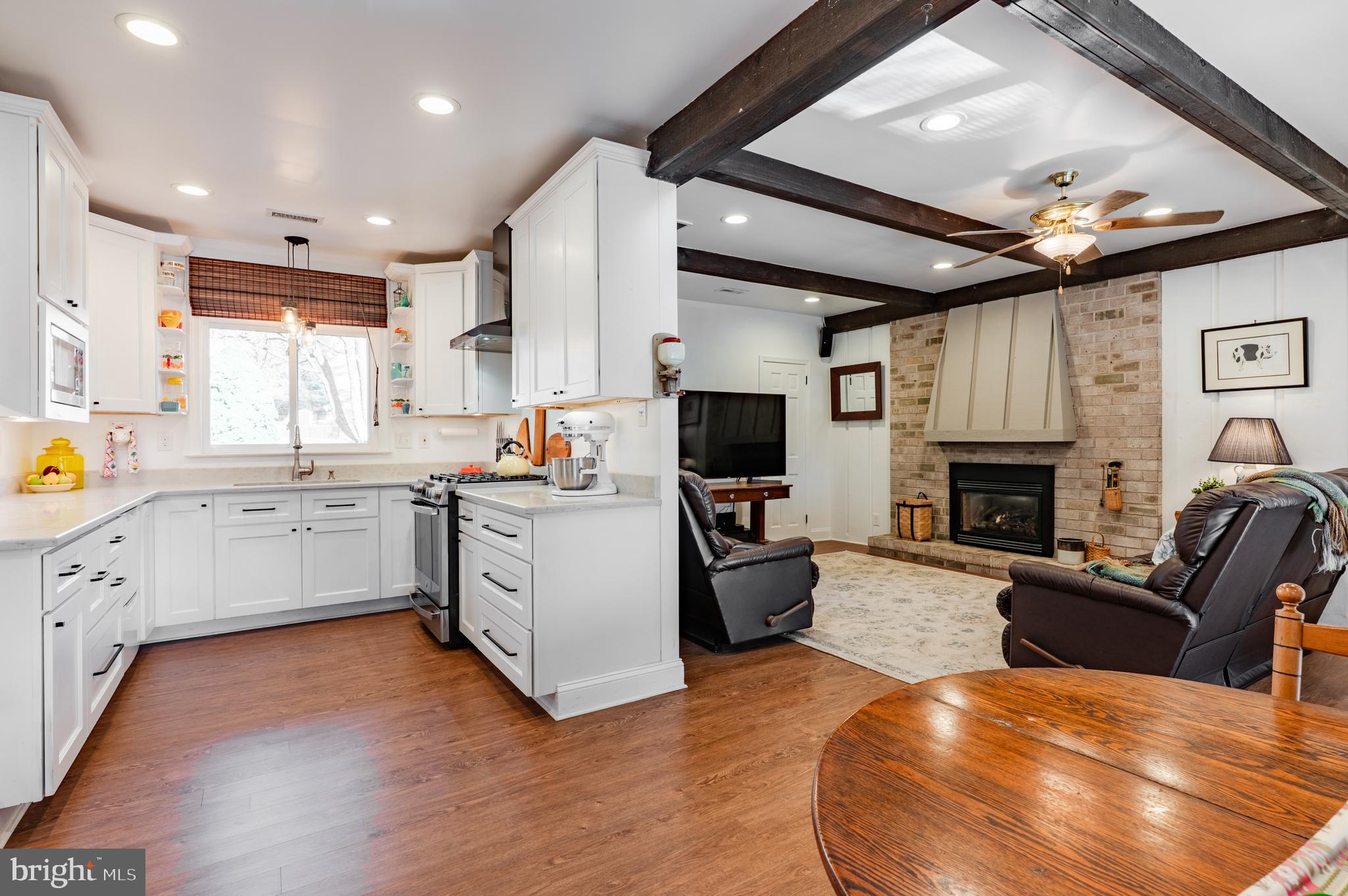 HILLCRESTSHIRE - Residential