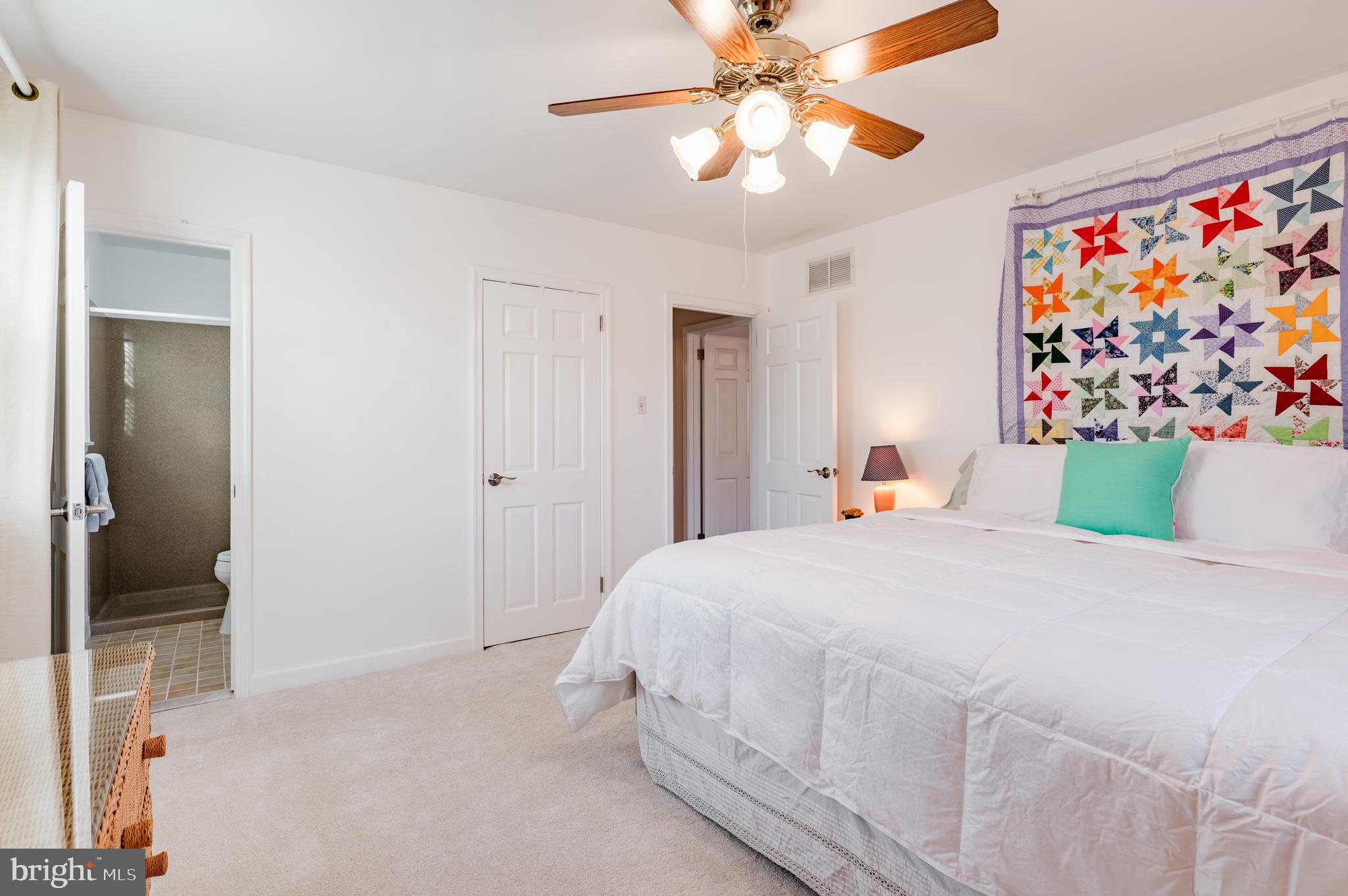 HILLCRESTSHIRE - Residential