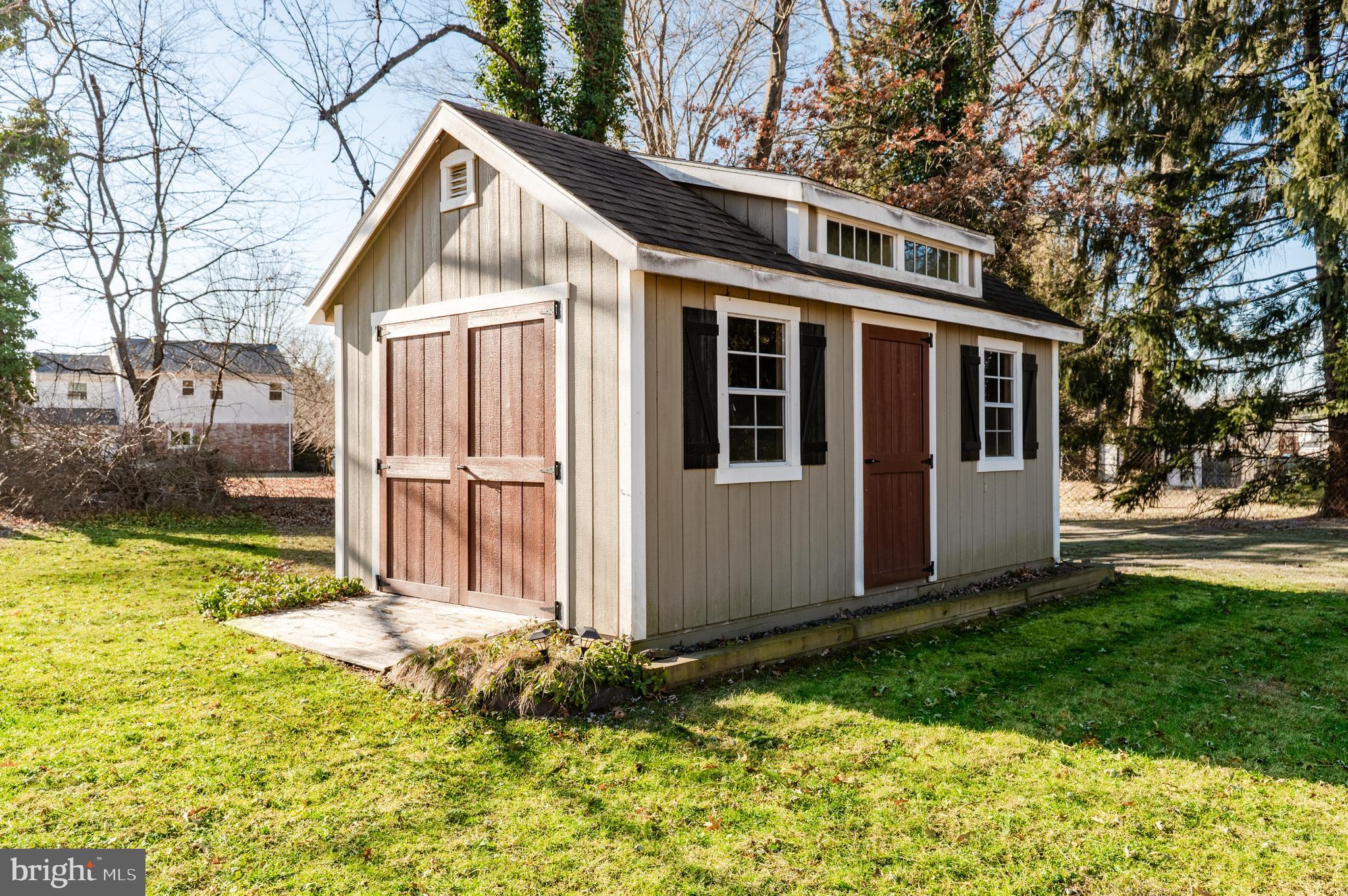 HILLCRESTSHIRE - Residential