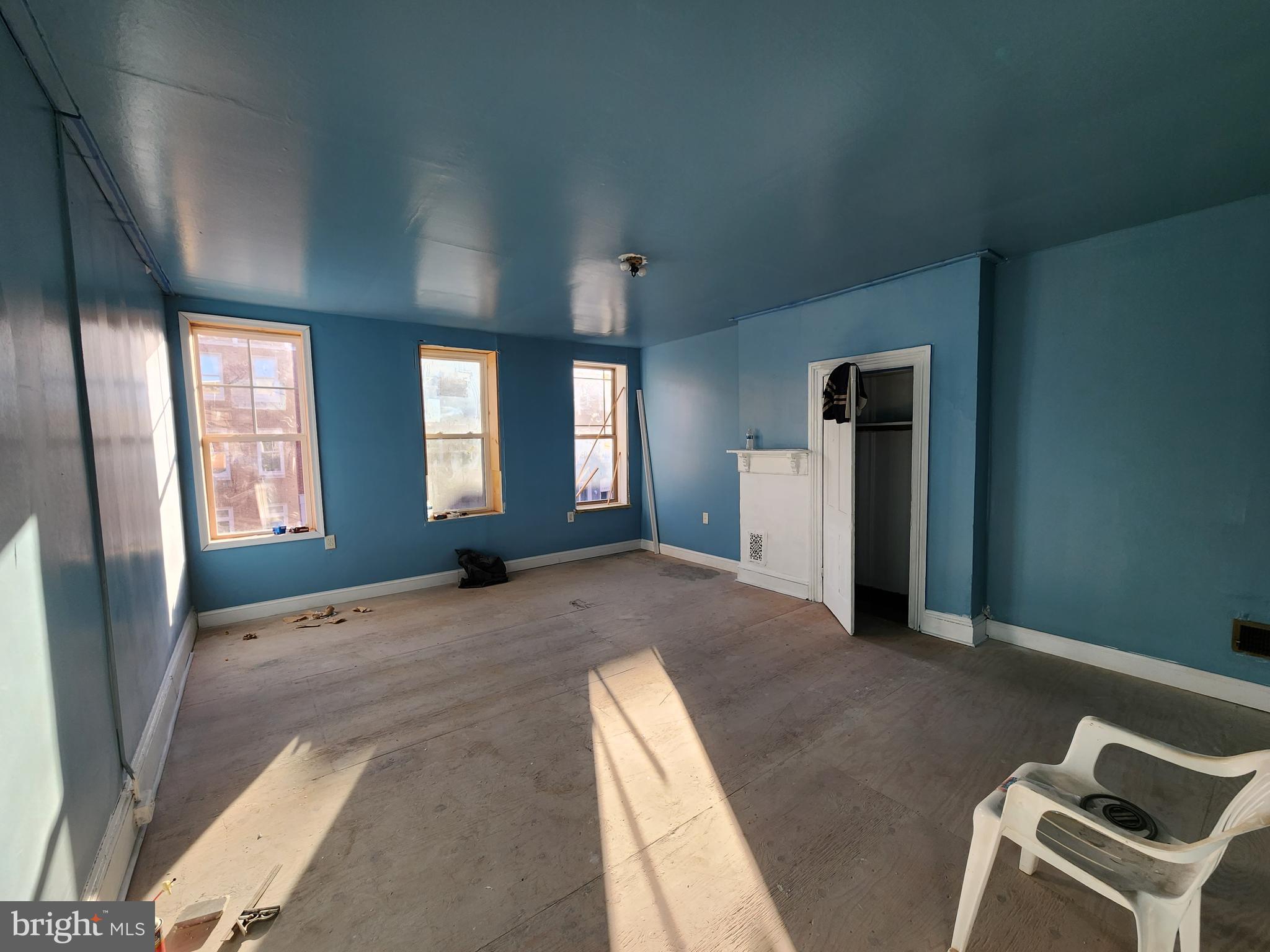 SANDTOWN-WINCHESTER - Residential