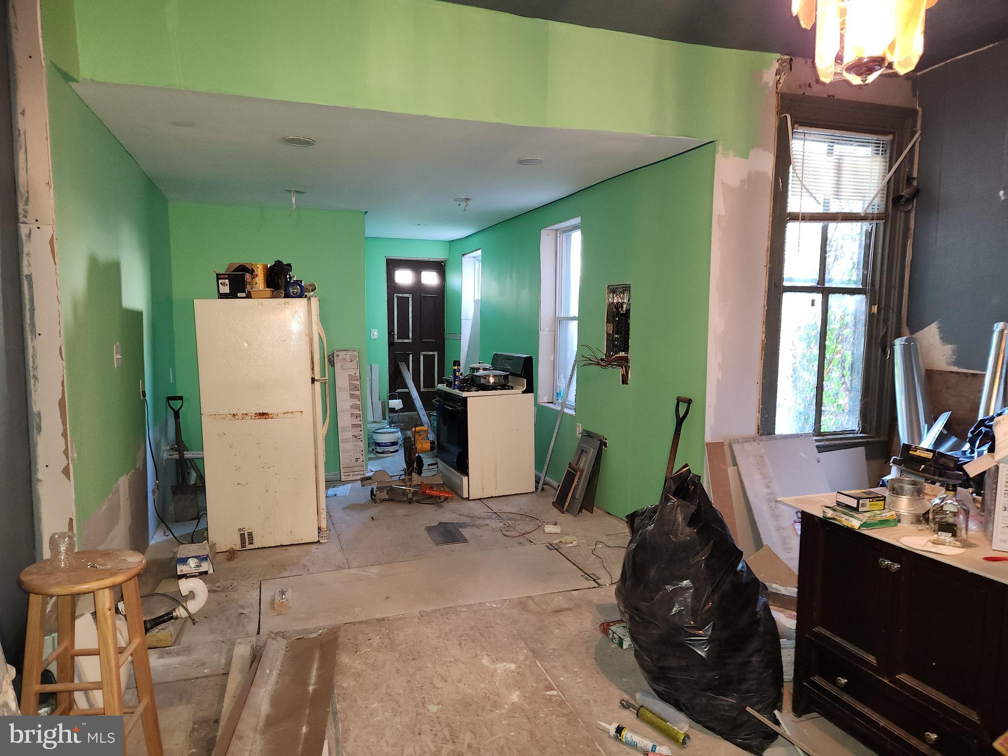 SANDTOWN-WINCHESTER - Residential