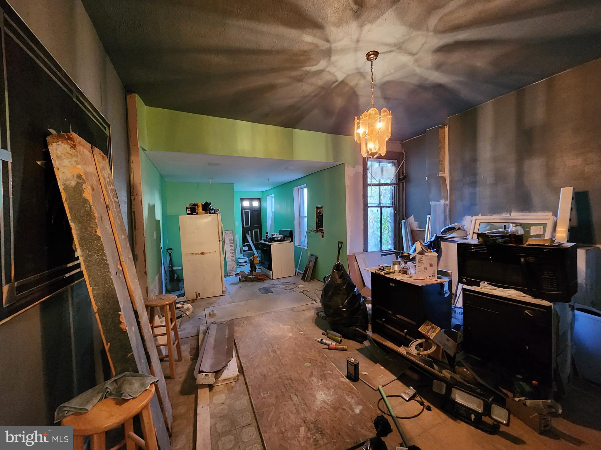 SANDTOWN-WINCHESTER - Residential