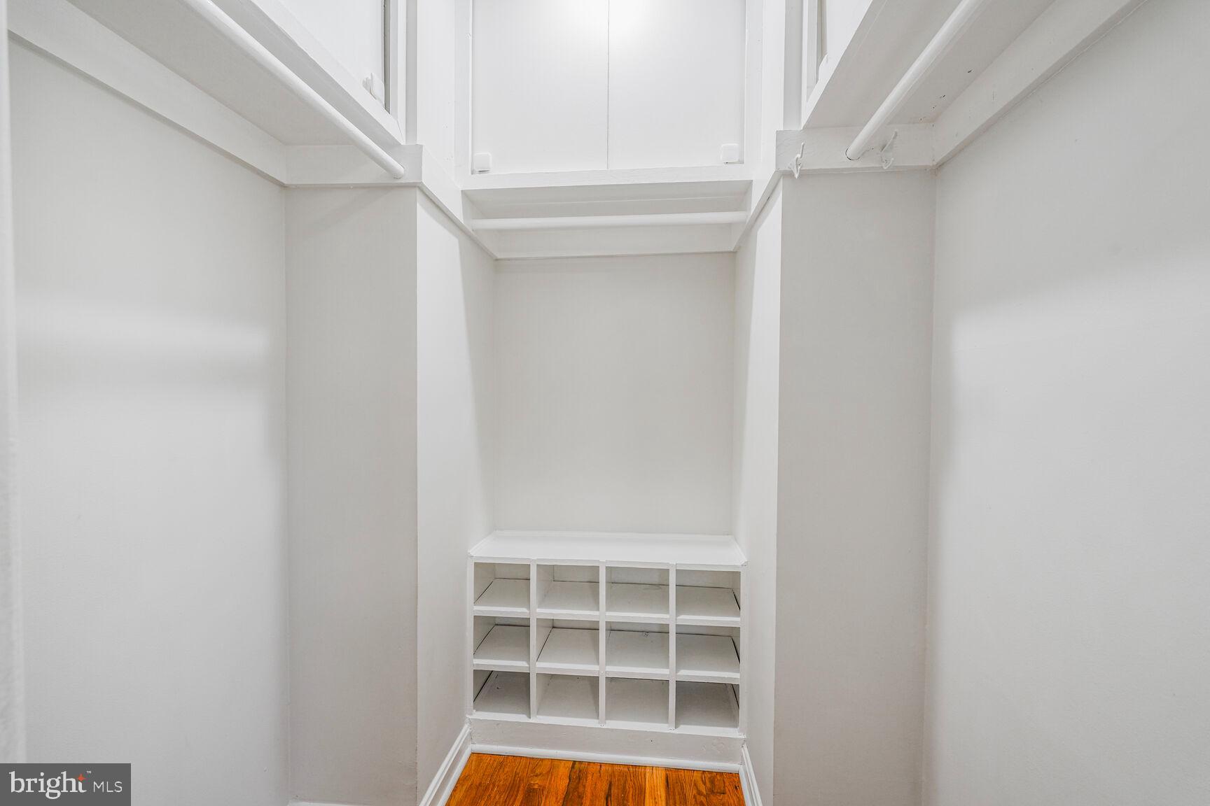 KINGS PARK - Residential