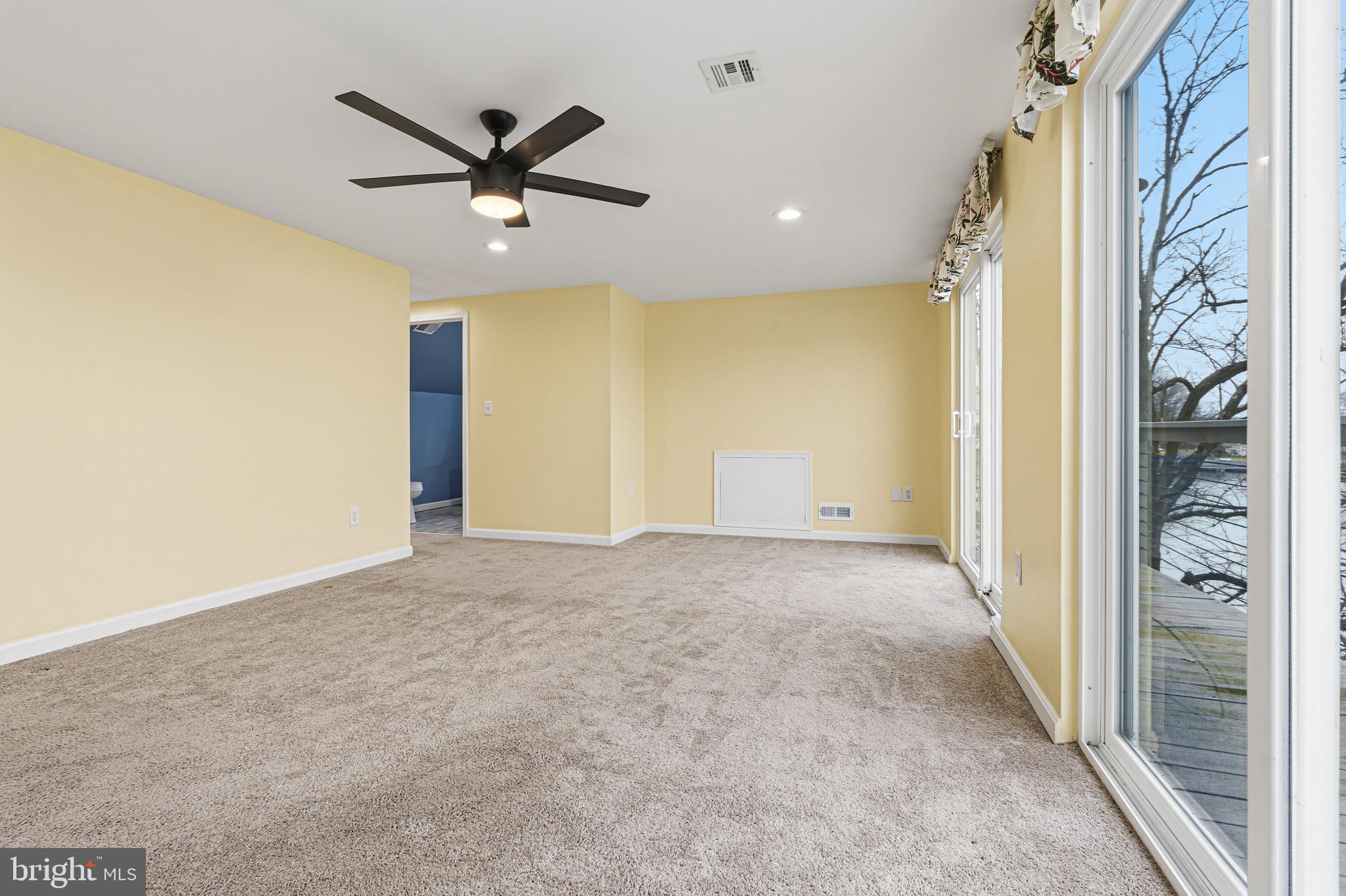 MIDDLE RIVER - Residential