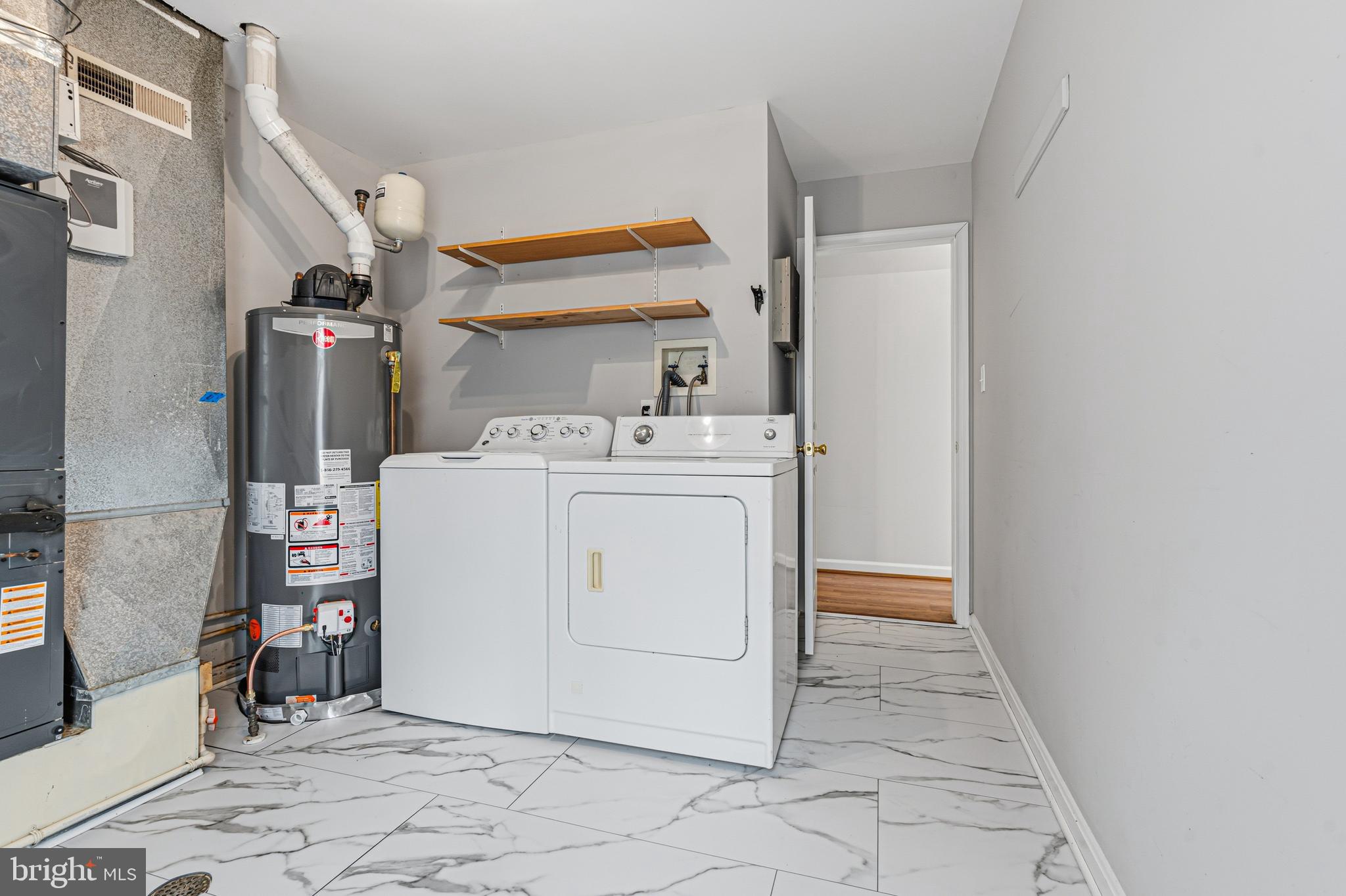 MIDDLE RIVER - Residential