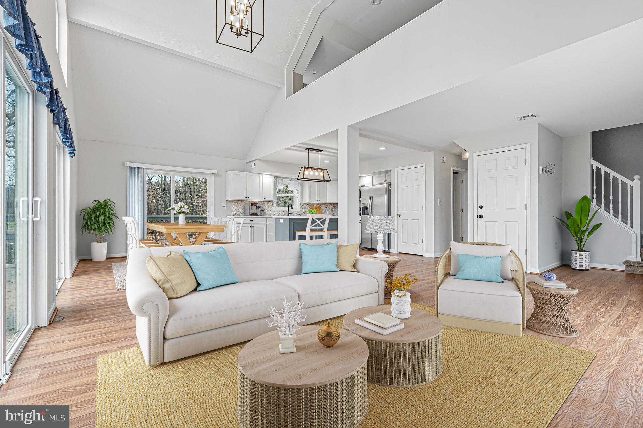 MIDDLE RIVER - Residential