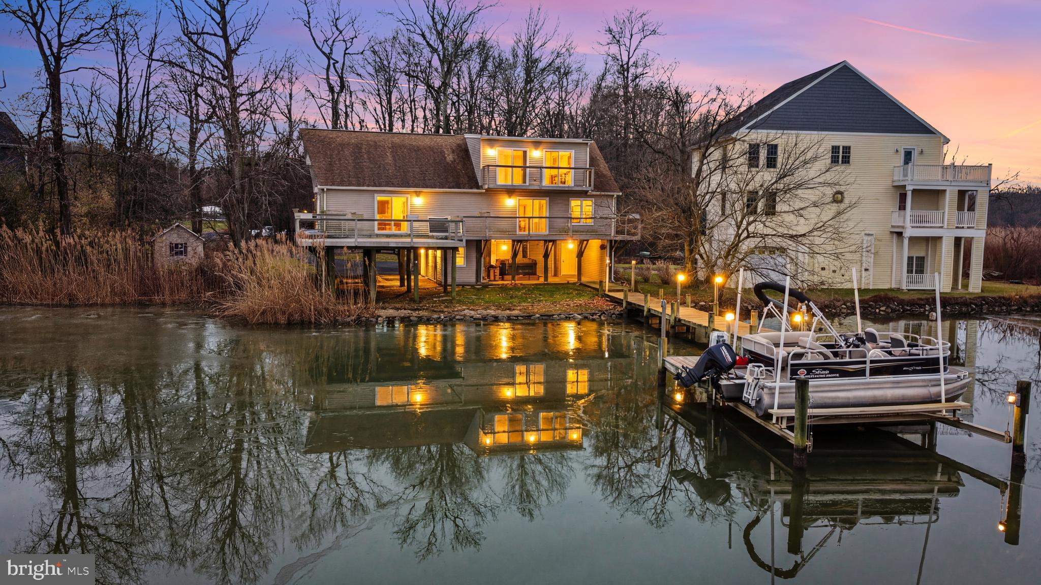 MIDDLE RIVER - Residential