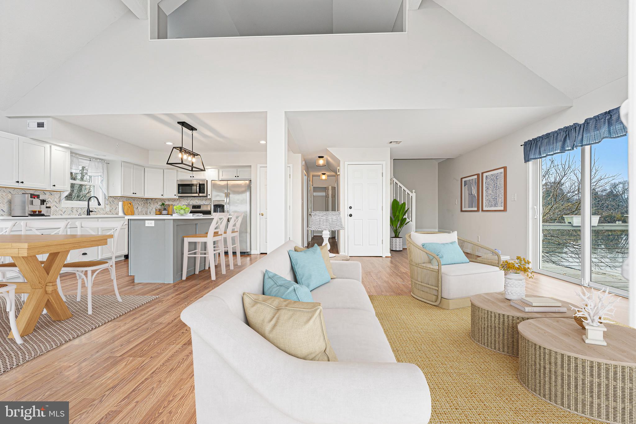 MIDDLE RIVER - Residential