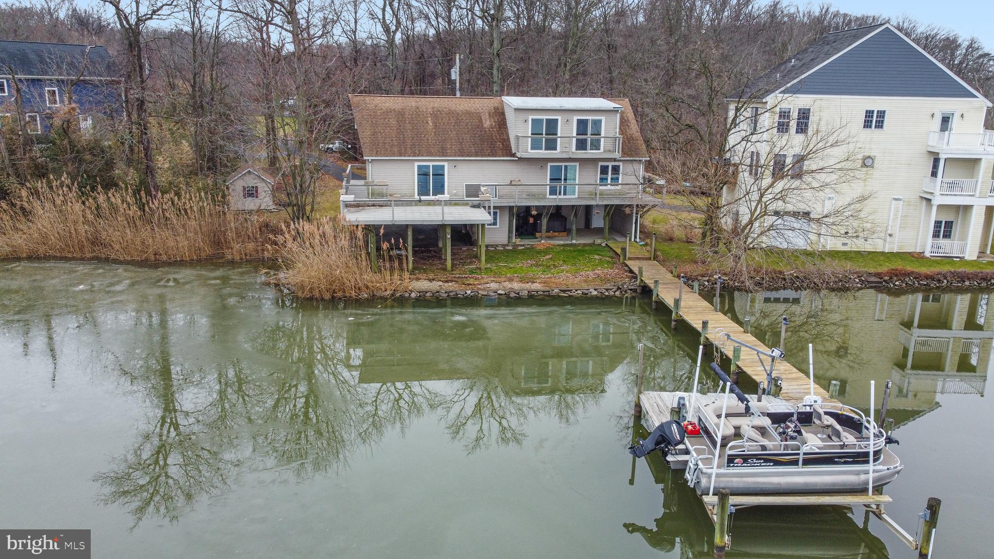 MIDDLE RIVER - Residential