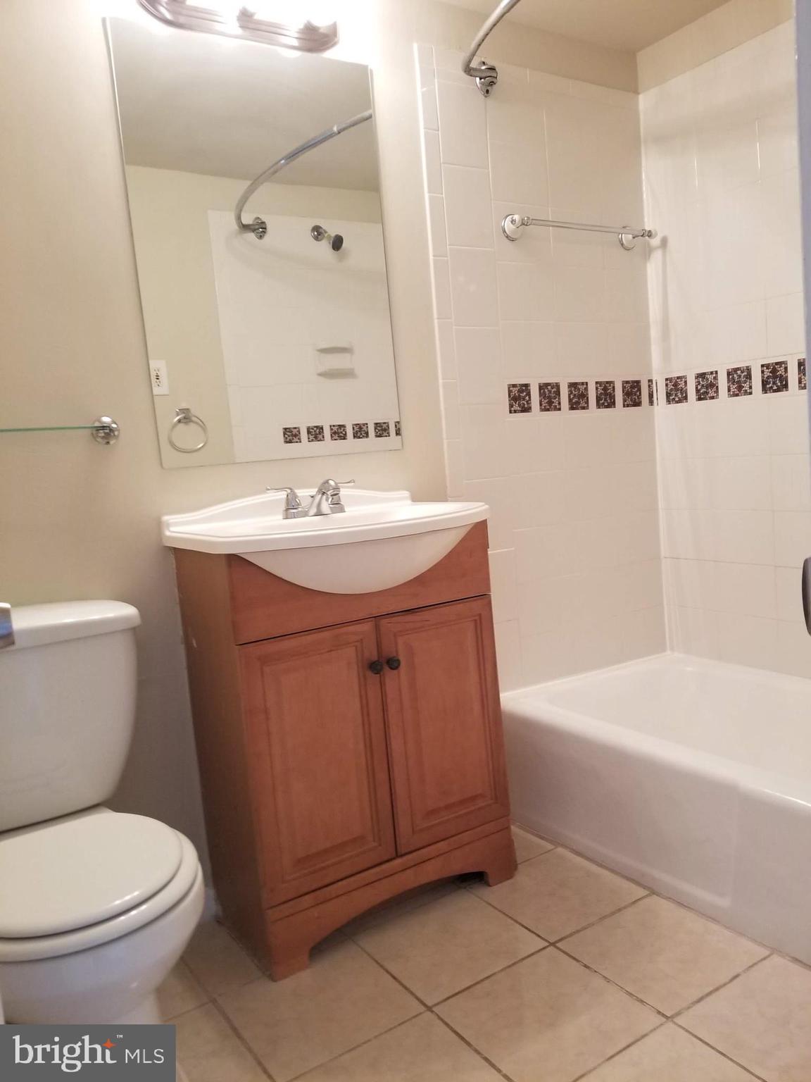 SWANN HILL CONDOMINIUMS - Residential Lease