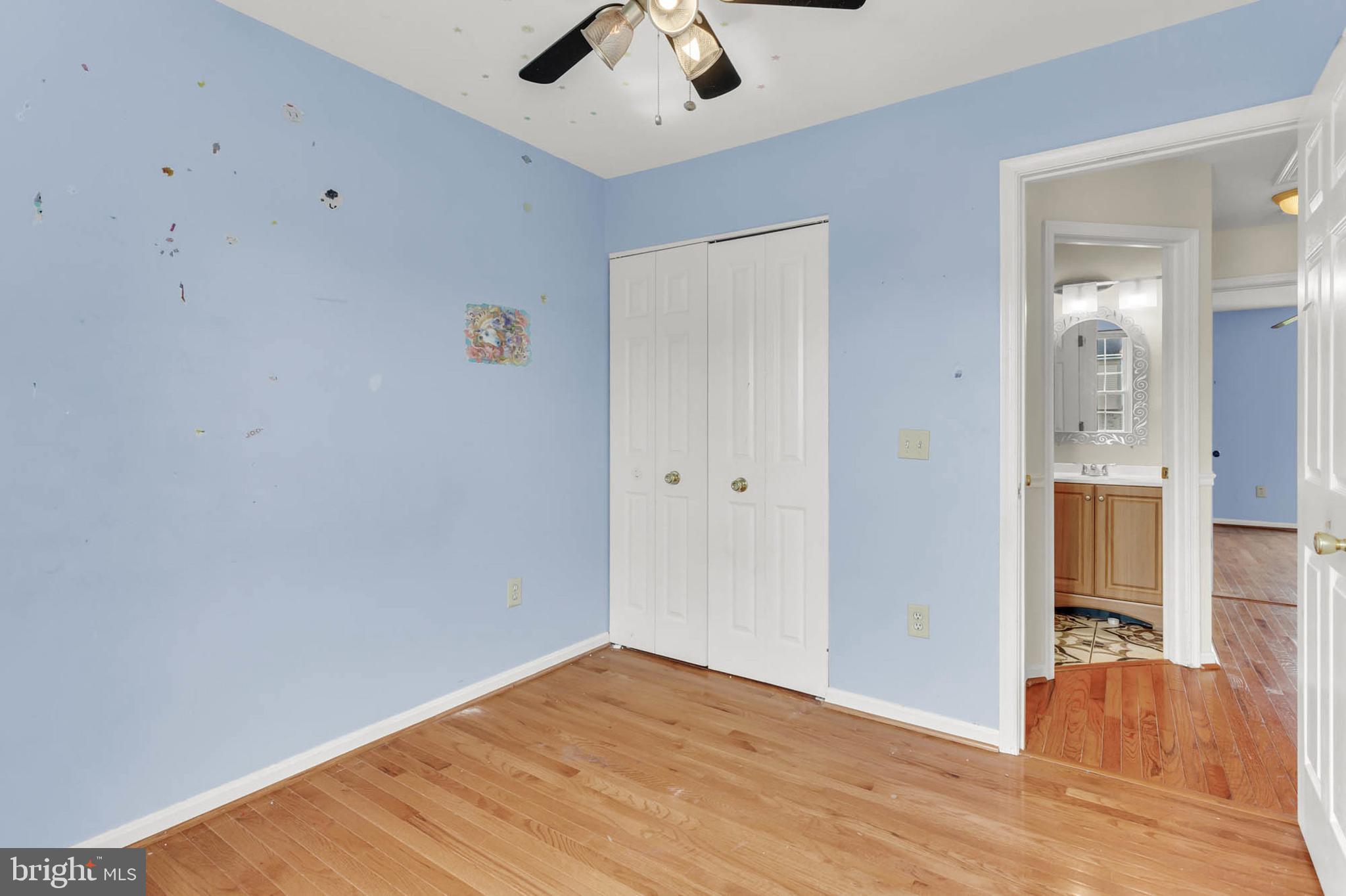 SEVEN OAKS - Residential