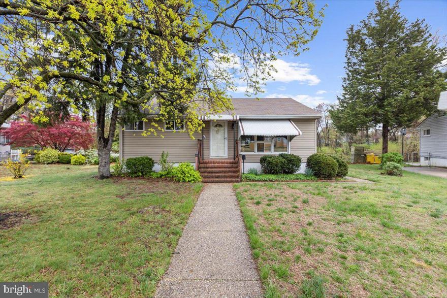 Buyer Financing Fell Through!
3 Bedroom rancher, Remodeled kitchen with granite countertops. Roof is less than 5 years old. Fenced yard that backs to open space.  Full unfinished basement with lots of room for your finishing touches. Hardwood Floors, and beautifully maintained by these original owners.