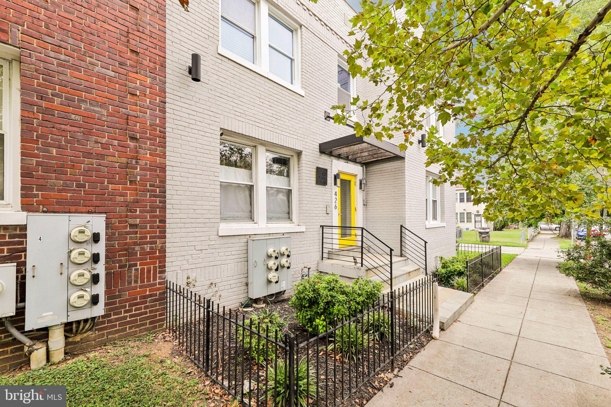 426 18TH NE 3
