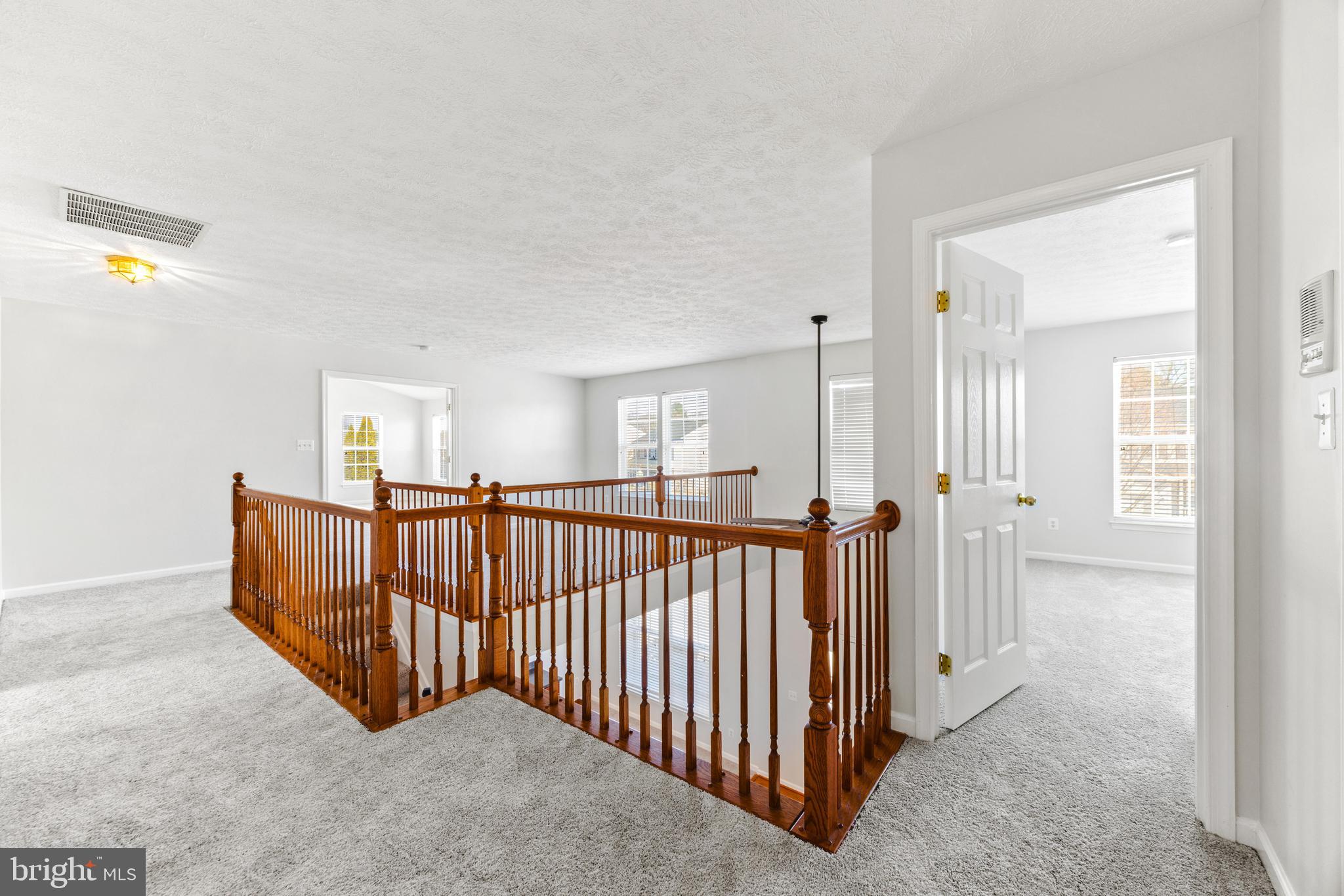 SAVANNAH OVERLOOK - Residential