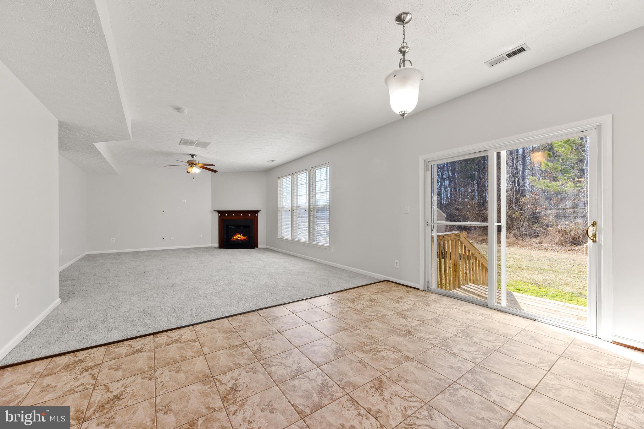 SAVANNAH OVERLOOK - Residential