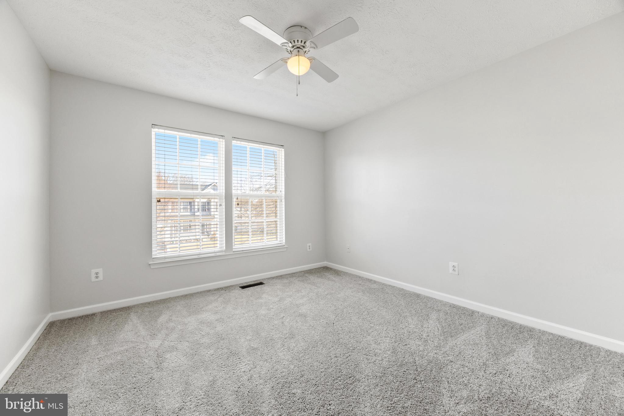 SAVANNAH OVERLOOK - Residential