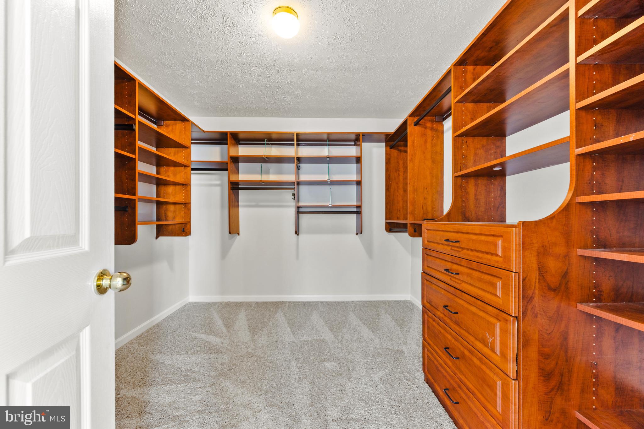 SAVANNAH OVERLOOK - Residential