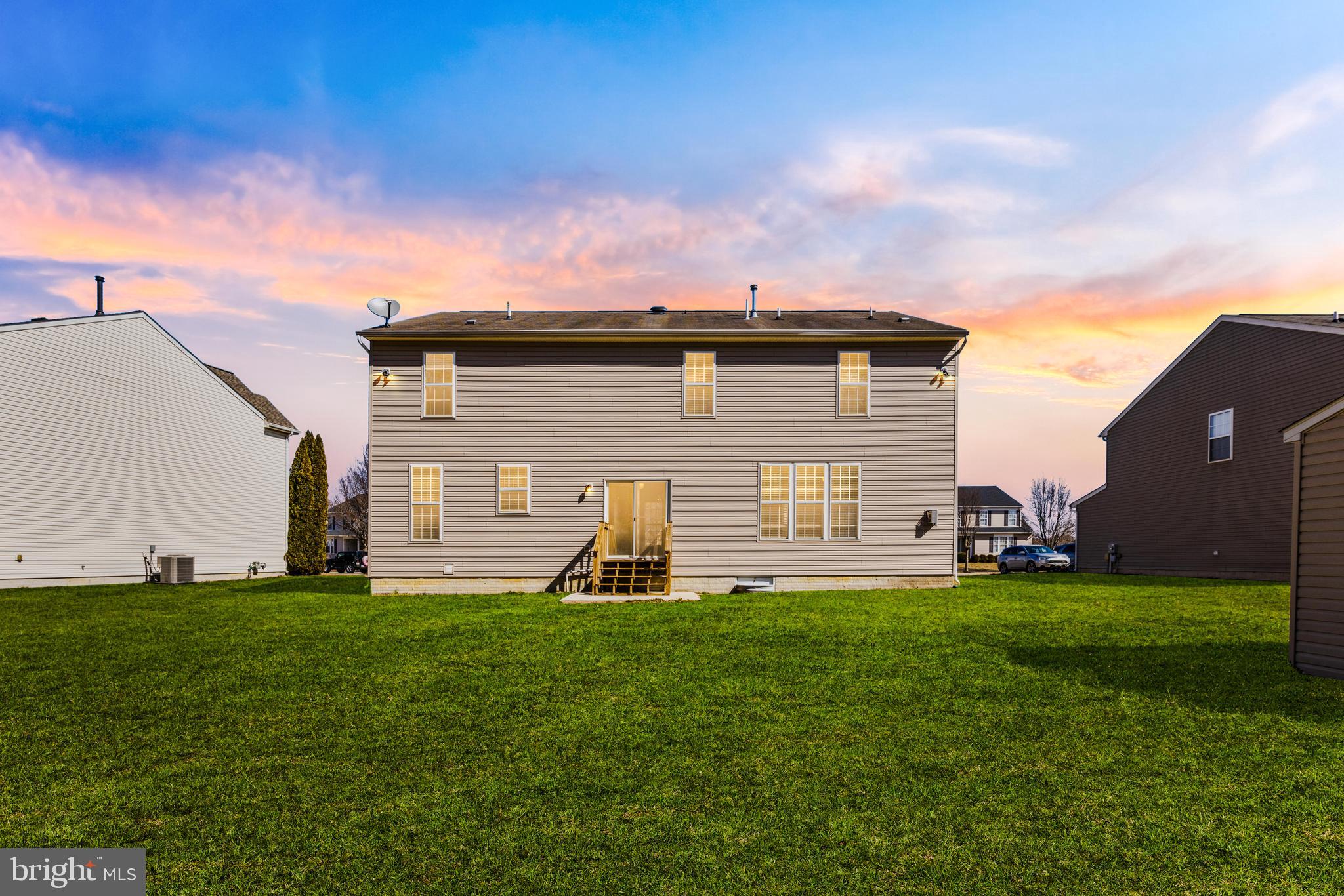 SAVANNAH OVERLOOK - Residential