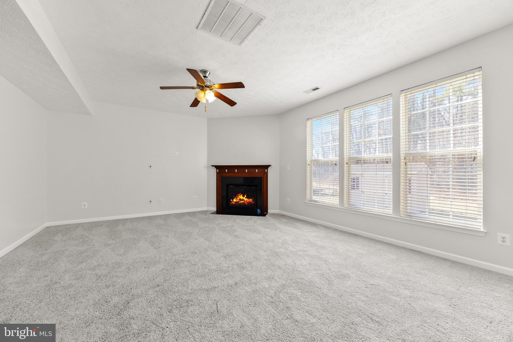 SAVANNAH OVERLOOK - Residential