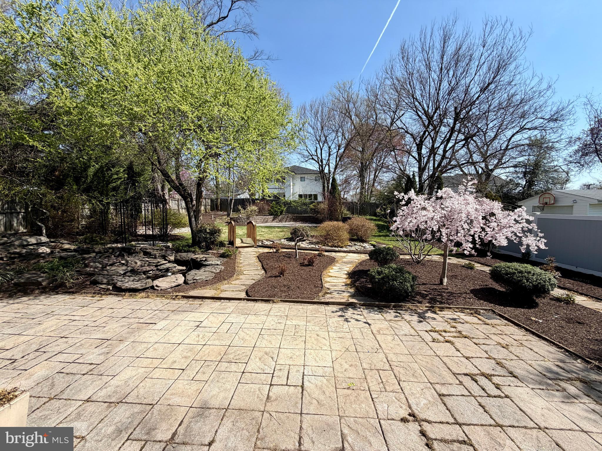 PIMMIT HILLS - Residential