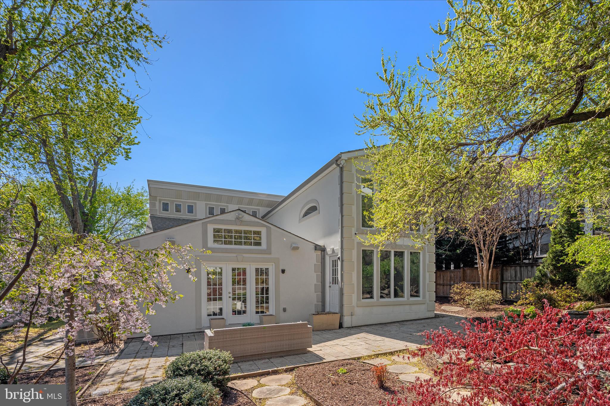 PIMMIT HILLS - Residential