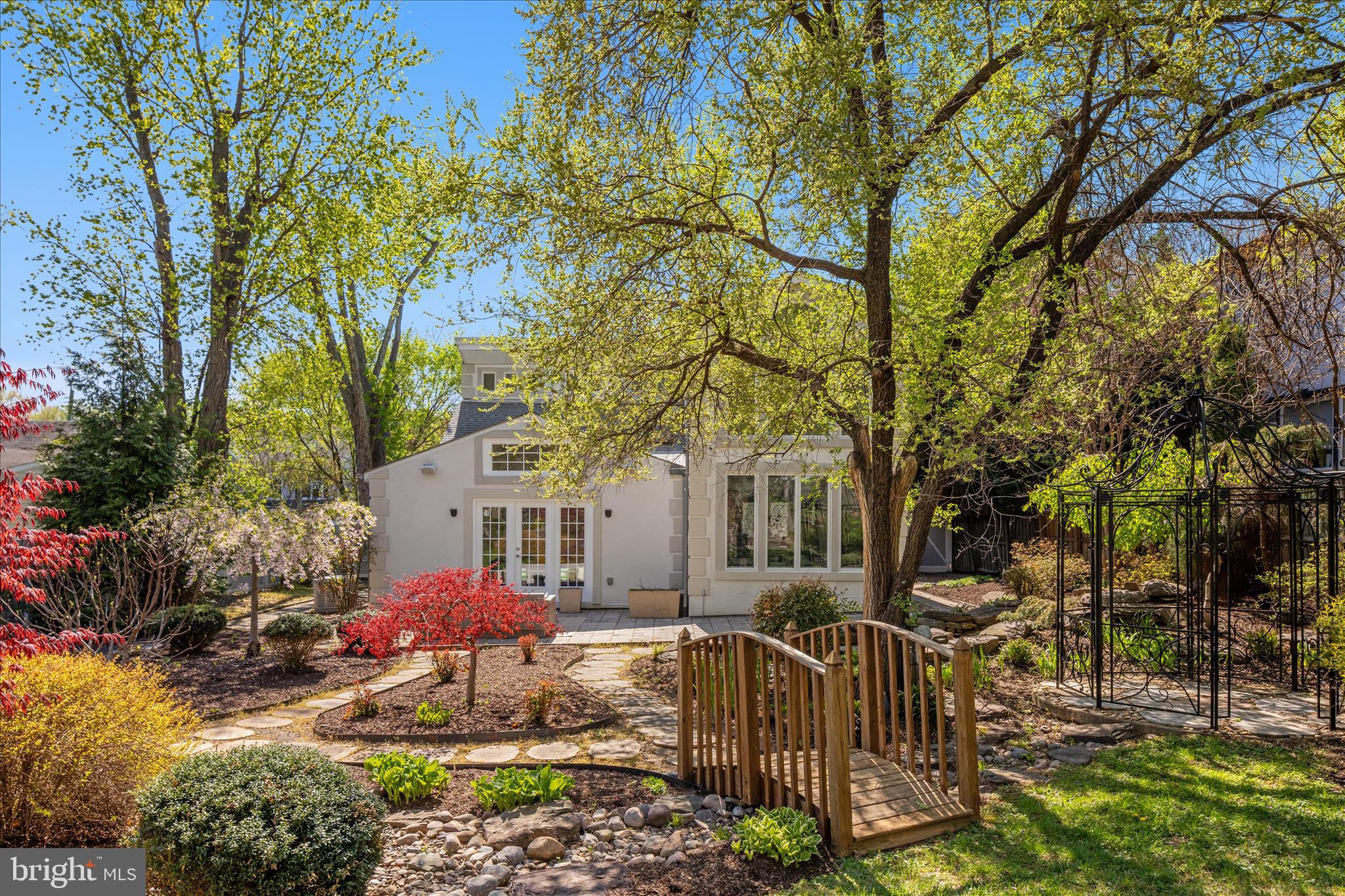 PIMMIT HILLS - Residential