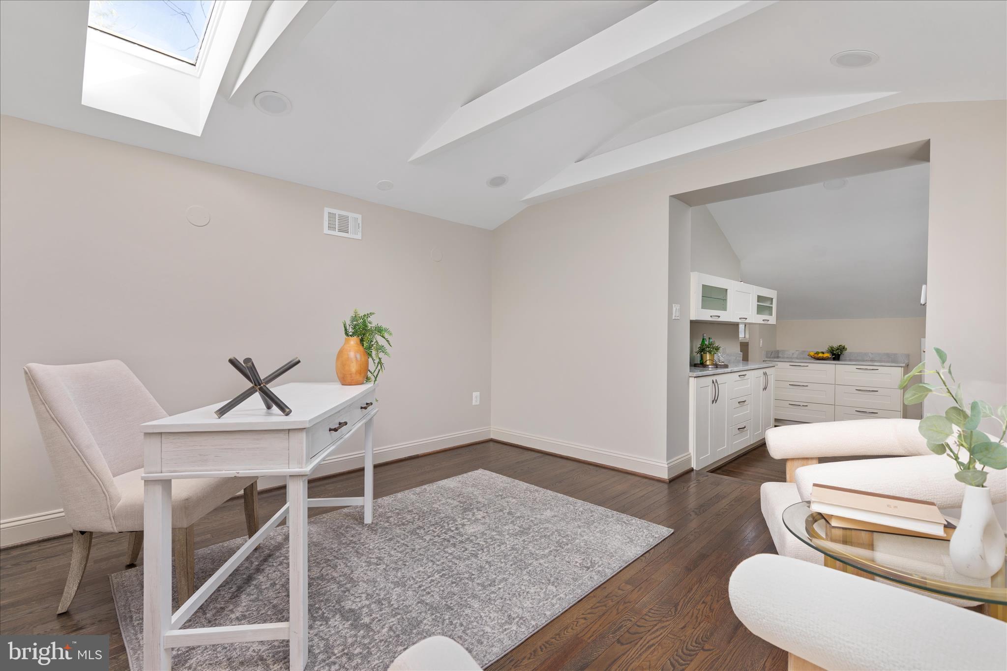 PIMMIT HILLS - Residential