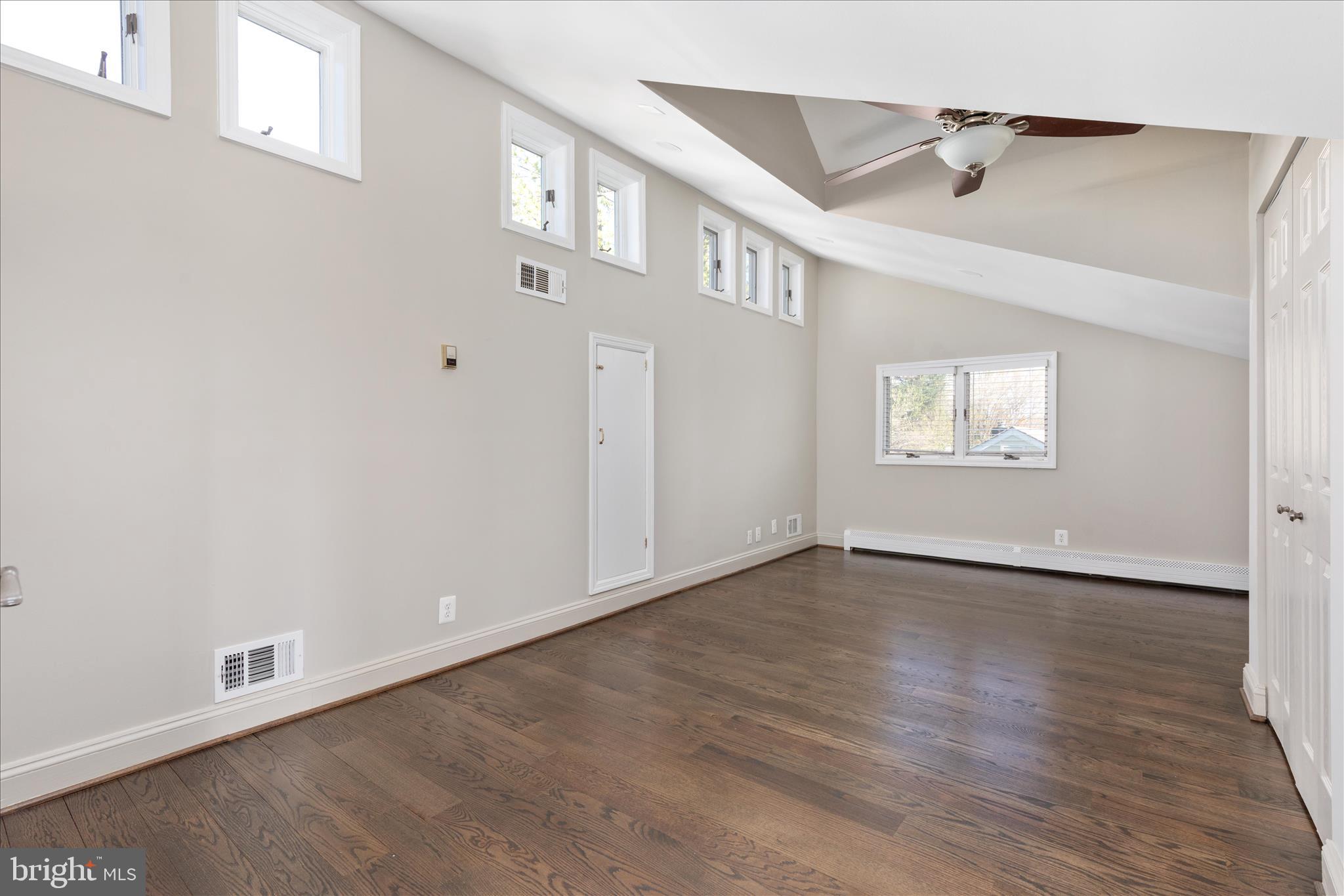 PIMMIT HILLS - Residential