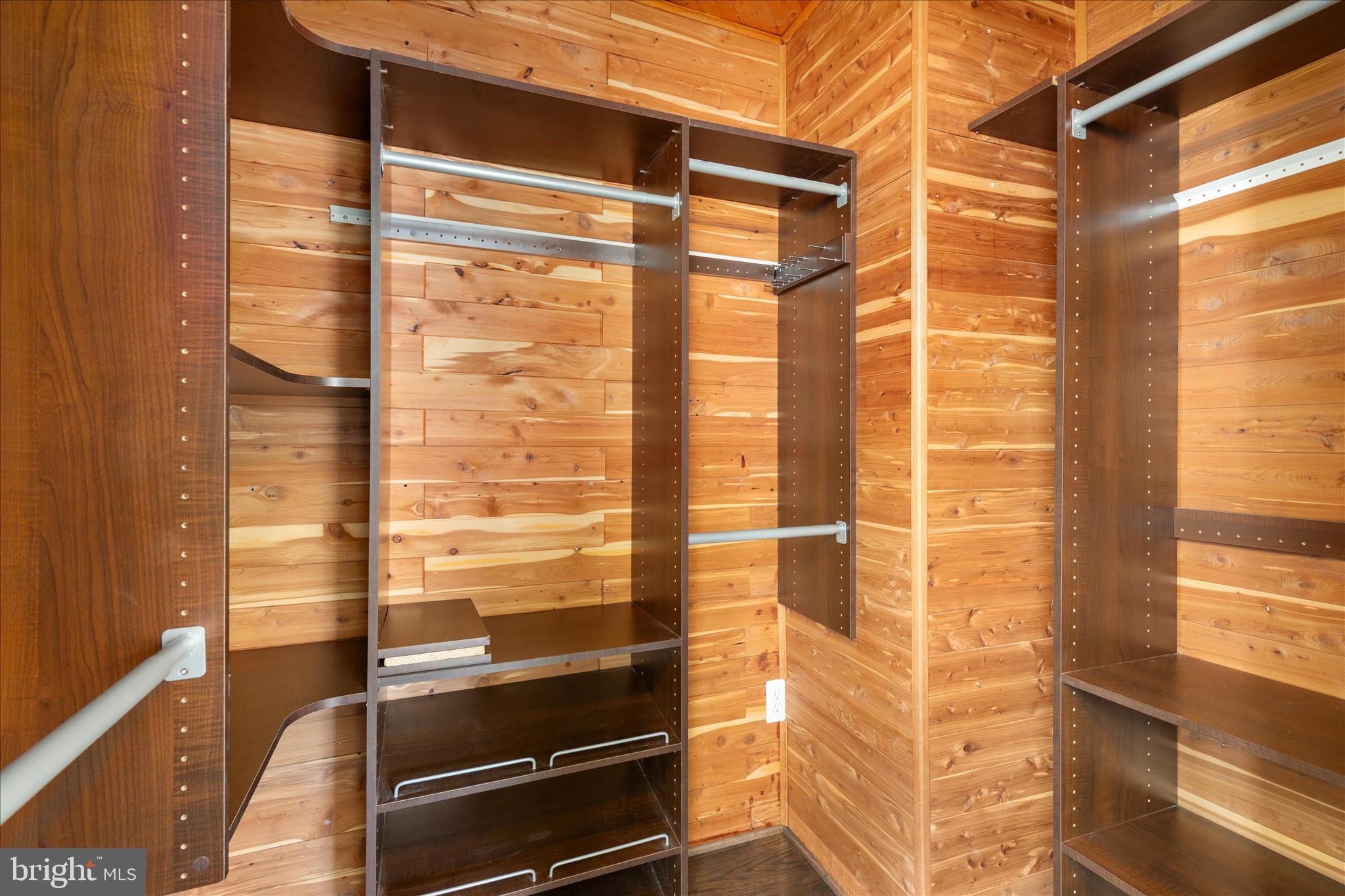 PIMMIT HILLS - Residential