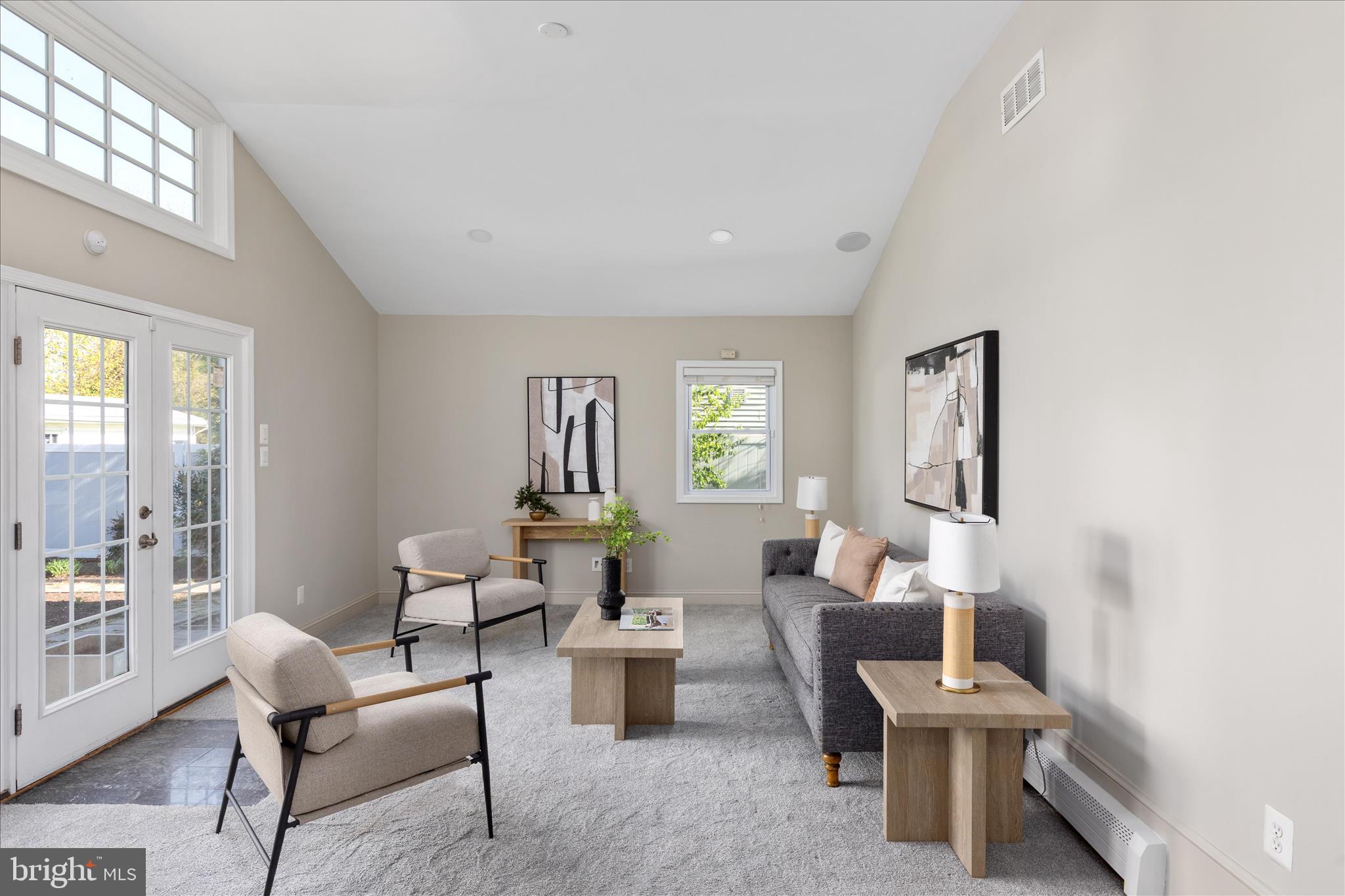 PIMMIT HILLS - Residential