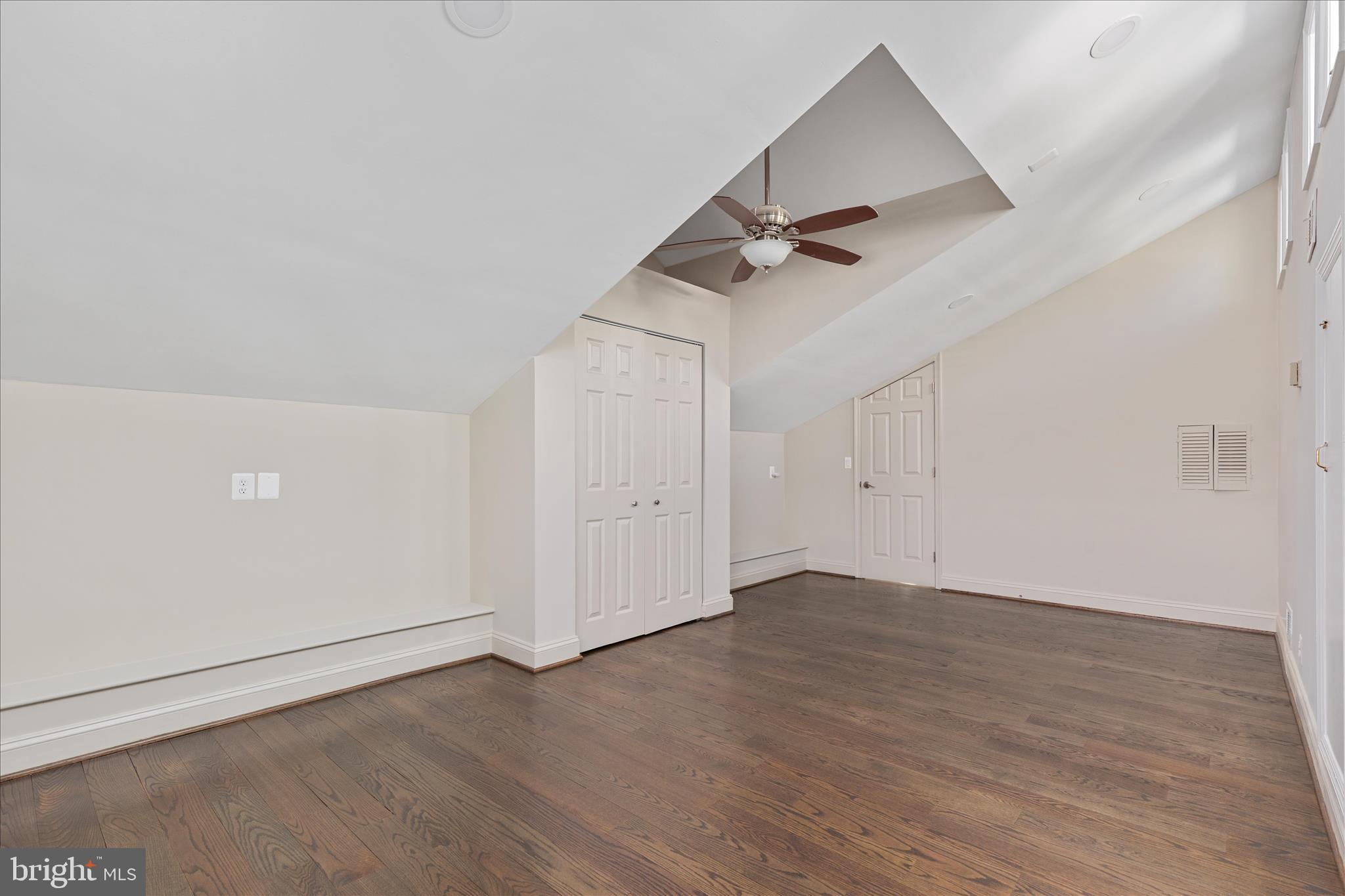 PIMMIT HILLS - Residential