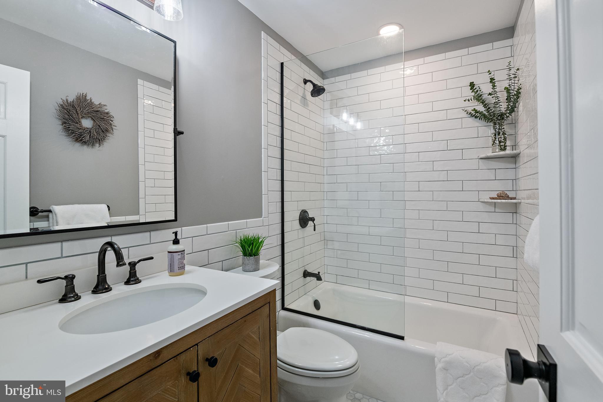 LINCOLN HEIGHTS - Residential