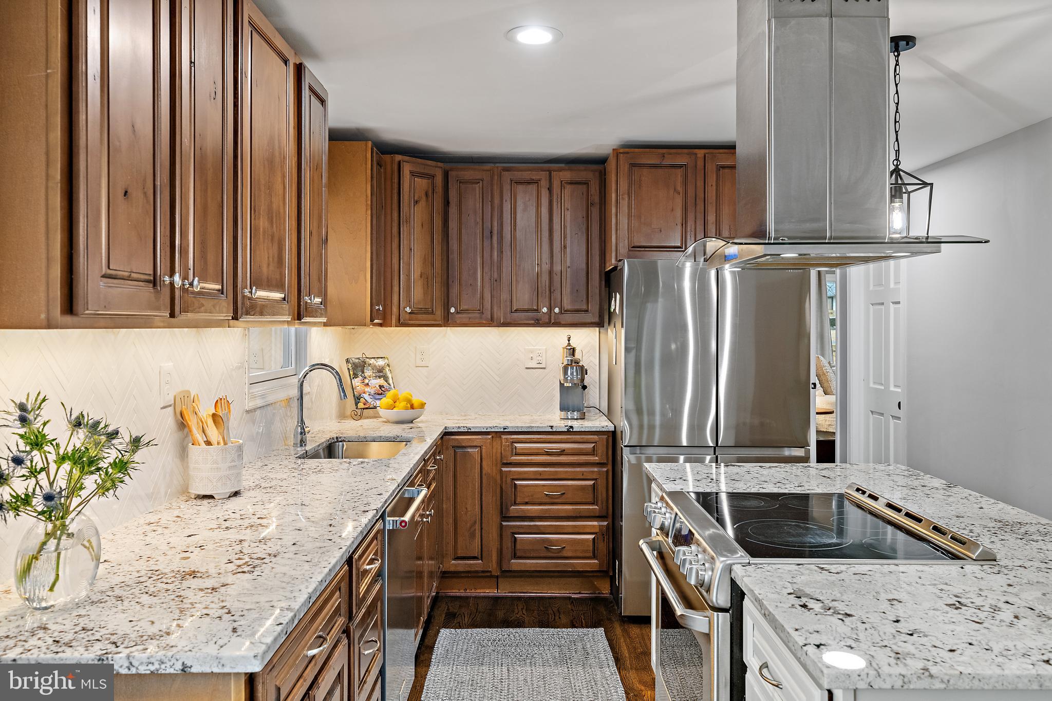 LINCOLN HEIGHTS - Residential