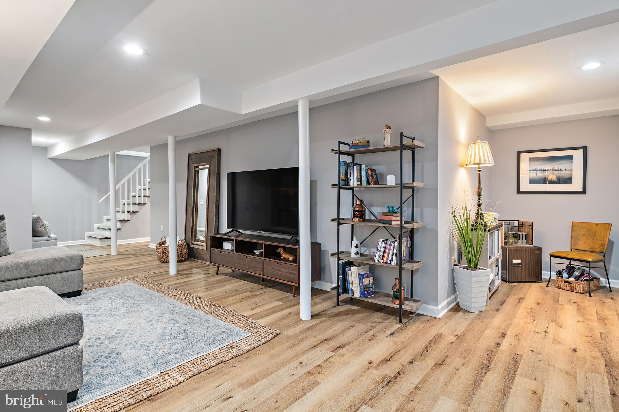 LINCOLN HEIGHTS - Residential