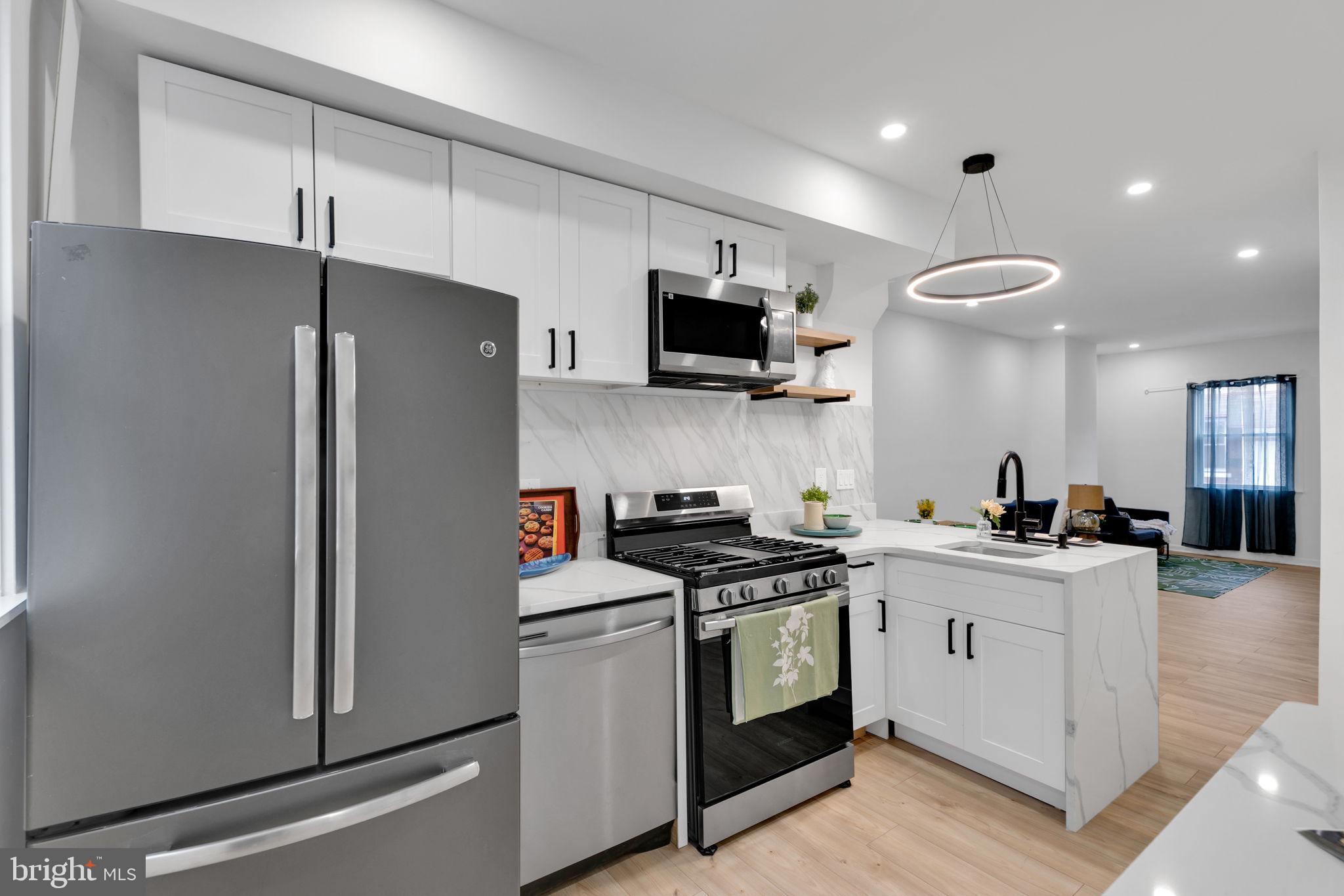 PORT RICHMOND - Residential