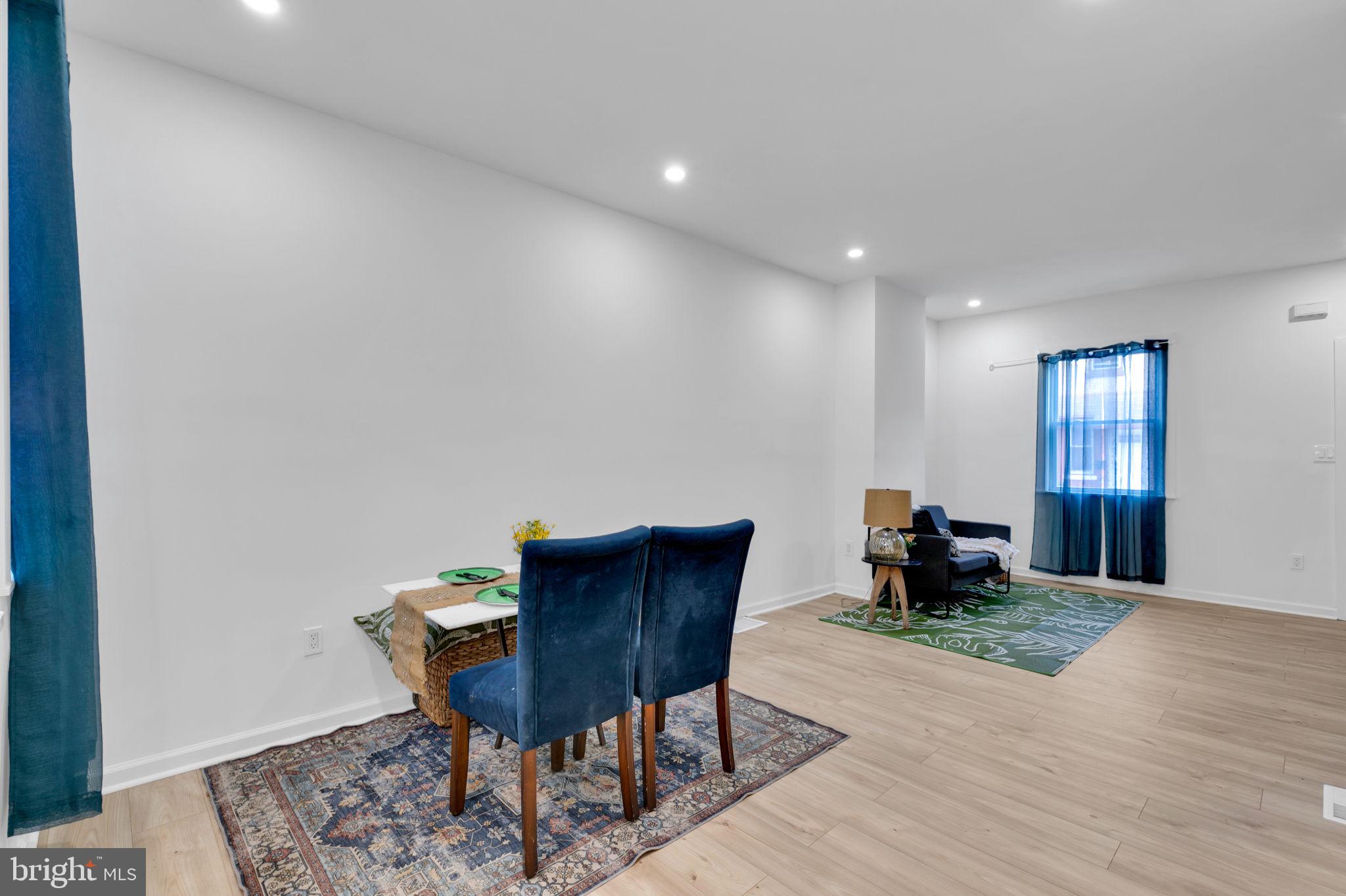 PORT RICHMOND - Residential